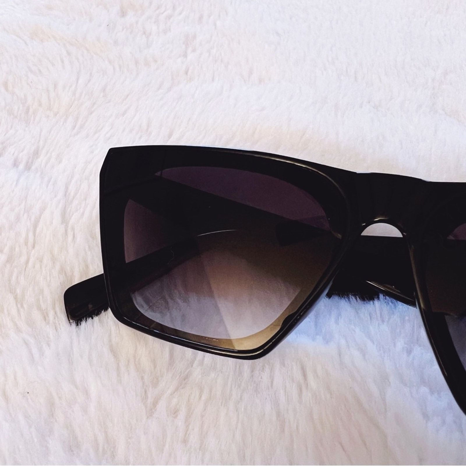 Other Lucy Black Sleek Square Frame Sunglasses Size ONE SIZE - 5 Thumbnail