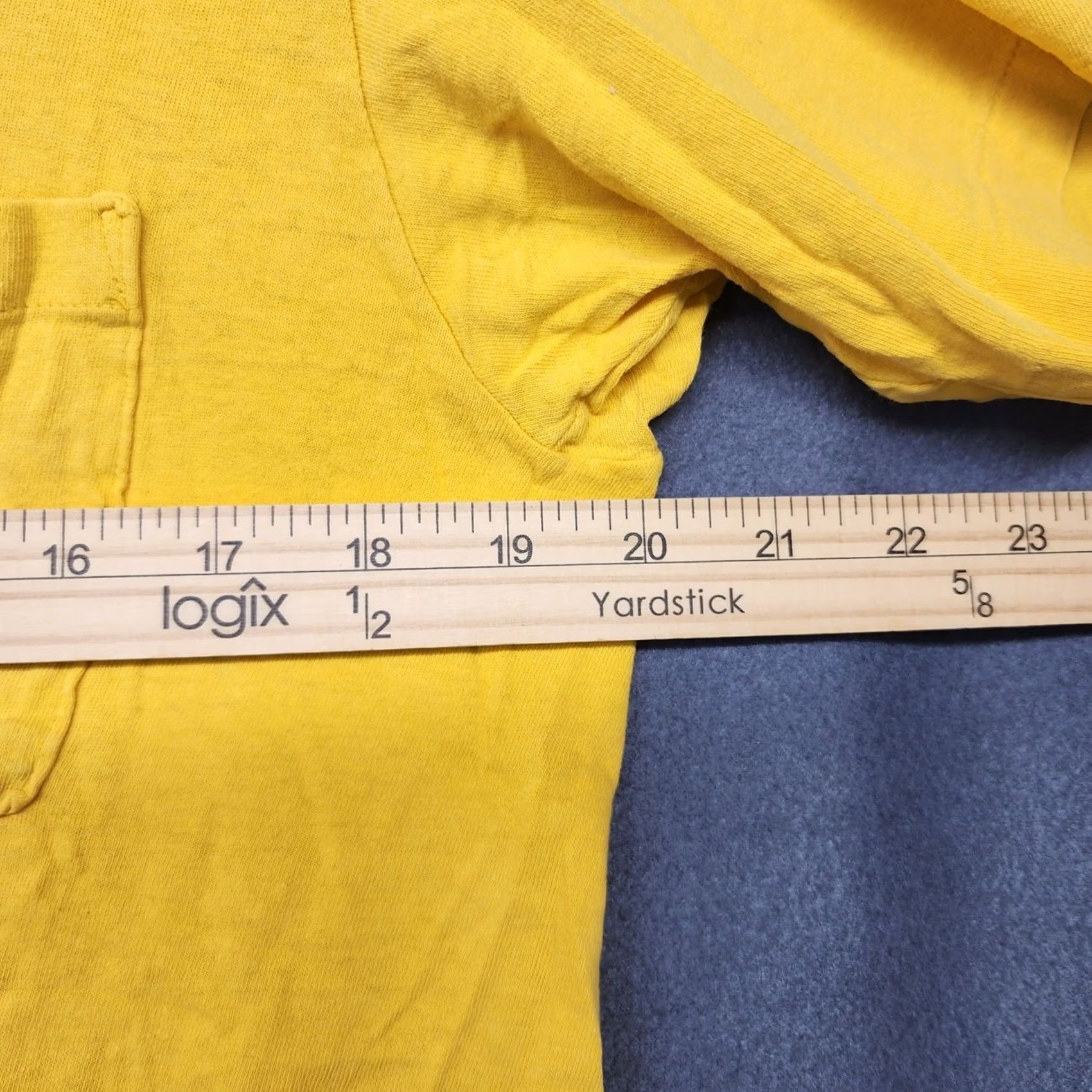 Hanes VINTAGE Hanes T Shirt Mens Large Yellow Crew Neck Pocket Distressed Thrashed Mens Size US L / EU 52-54 / 3 - 4 Thumbnail