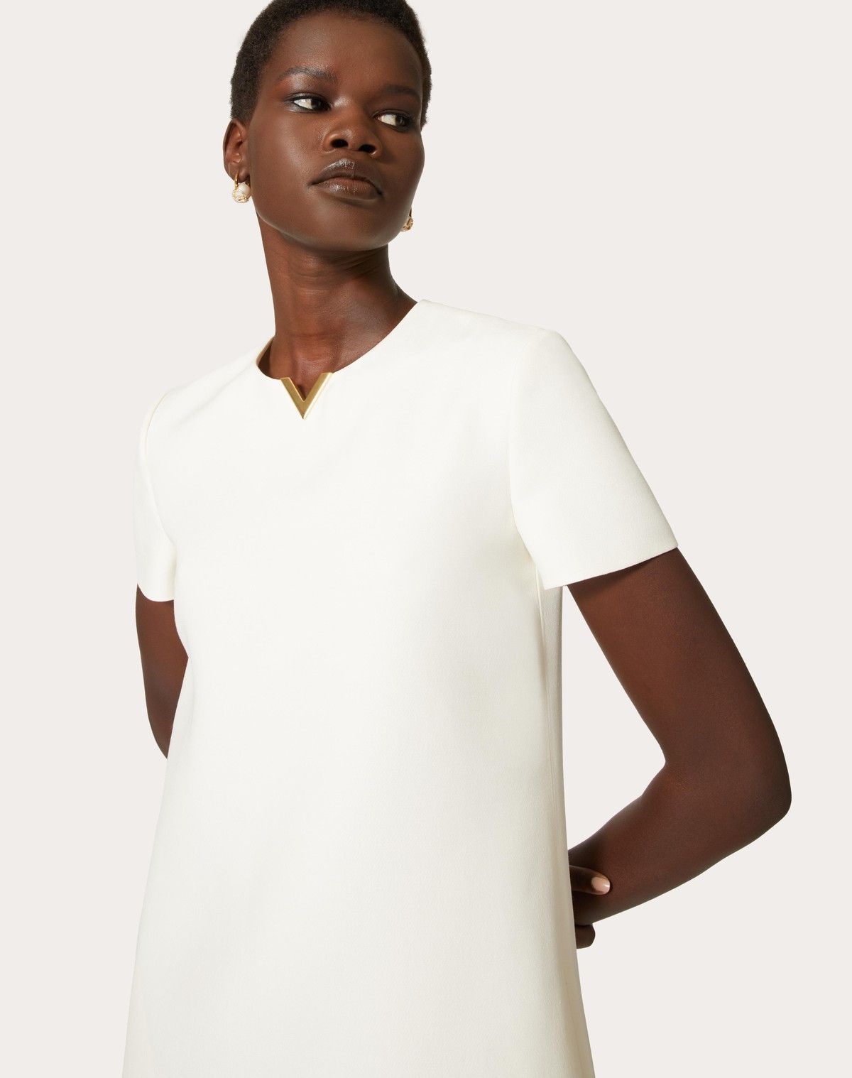Valentino o1s1wg110525 Crepe Couture Short Dress in White Size M / US 6-8 / IT 42-44 - 6 Thumbnail