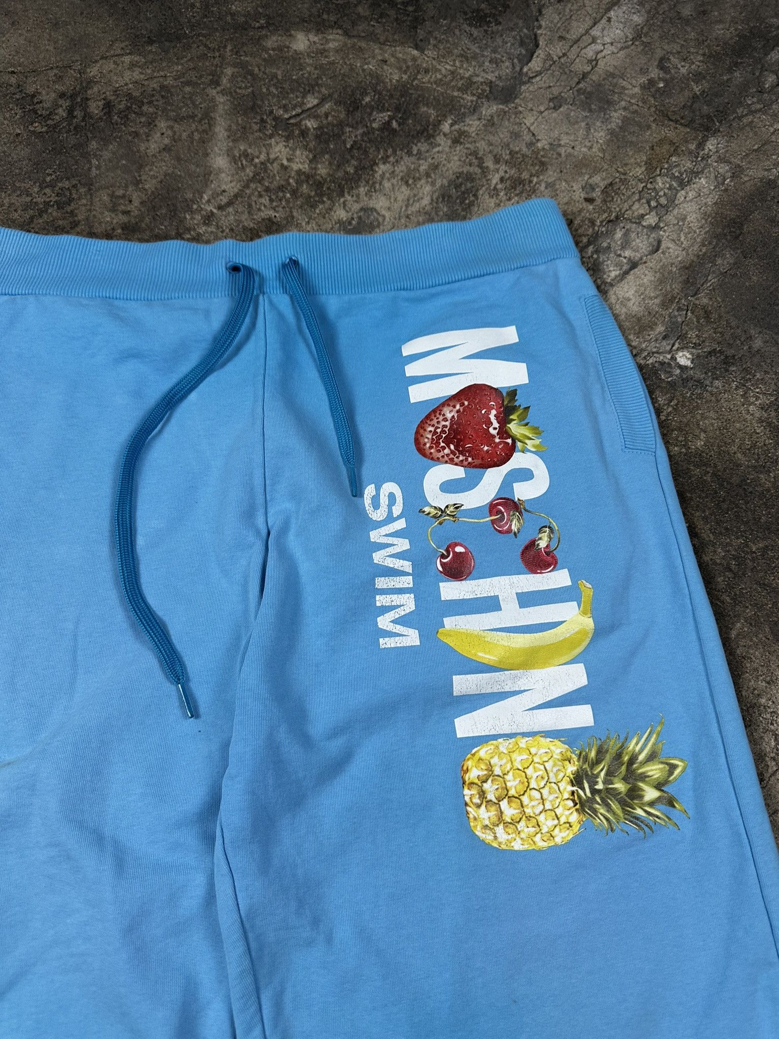 Moschino Moschino Swim Fruits Sweatshorts Shorts Size US 36 / EU 52 - 2 Thumbnail