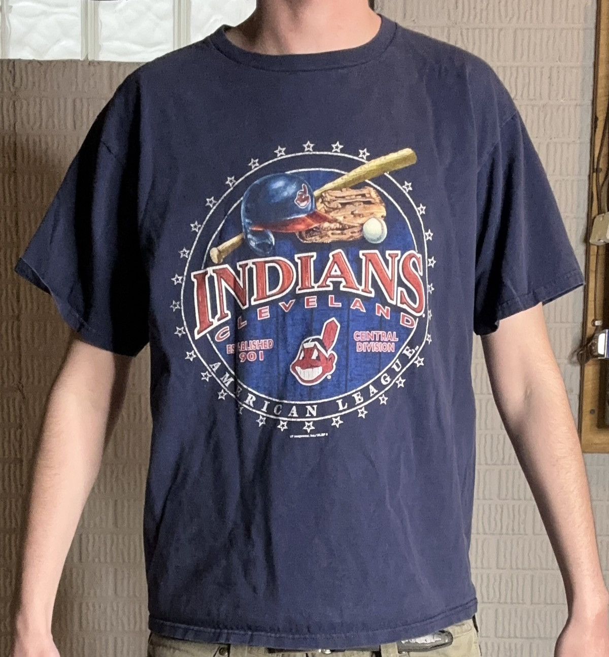 Vintage Vintage Cleveland Indians MLB Baseball T Shirt Size US L / EU 52-54 / 3 - 1 Thumbnail