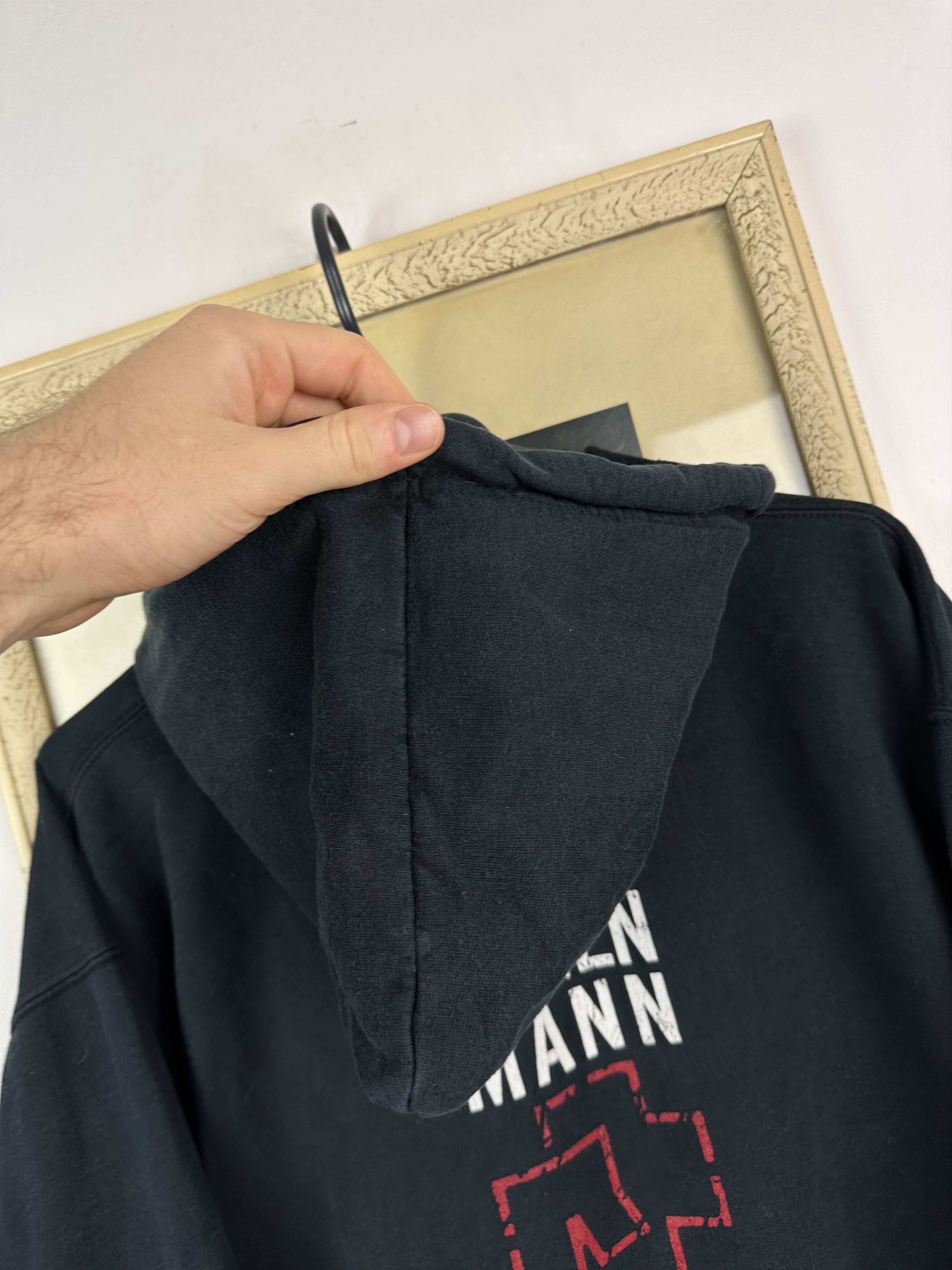 Band Tees × Vintage Vintage 2005 Rammstein Mann Gegen Rosenrot Hoodie Rare Size US M / EU 48-50 / 2 - 11 Thumbnail