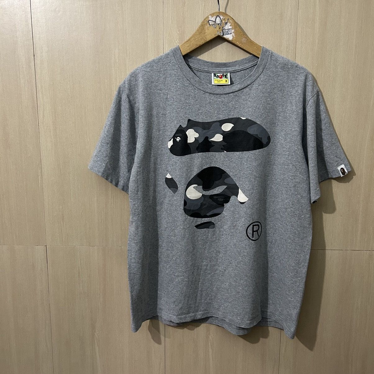 Bape Bape face camo tee Size US M / EU 48-50 / 2 - 1 Thumbnail