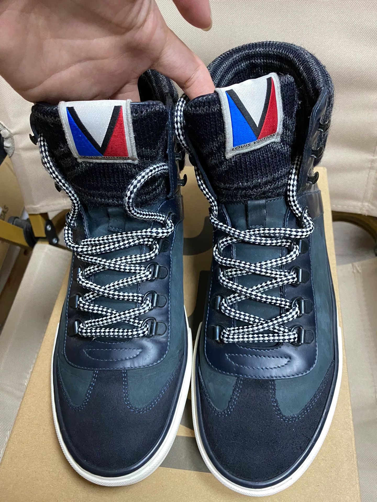 Louis Vuitton Louis Vuitton Casual Hitop Sneakers 40 Men Size US 7.5 / EU 40-41 - 1 Thumbnail