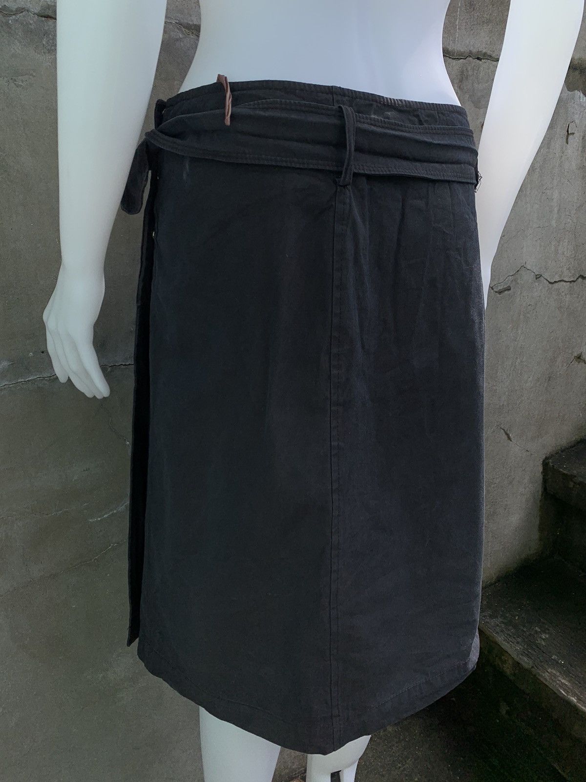 Miu Miu Belted Midi Skirt Size 27" / US 4 / IT 40 - 5 Thumbnail