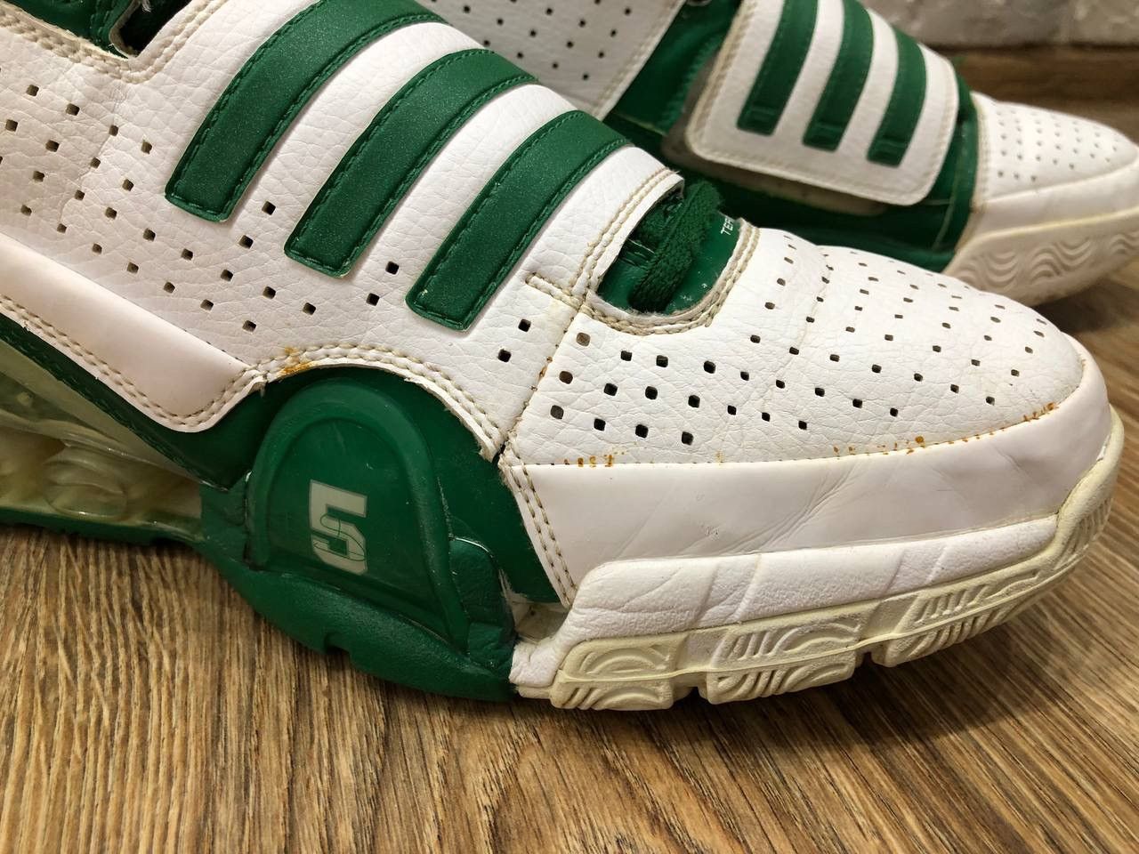 Vintage Adidas Kevin Garnett TS Bounce Commander KG Size US 12 / EU 45 - 12 Thumbnail