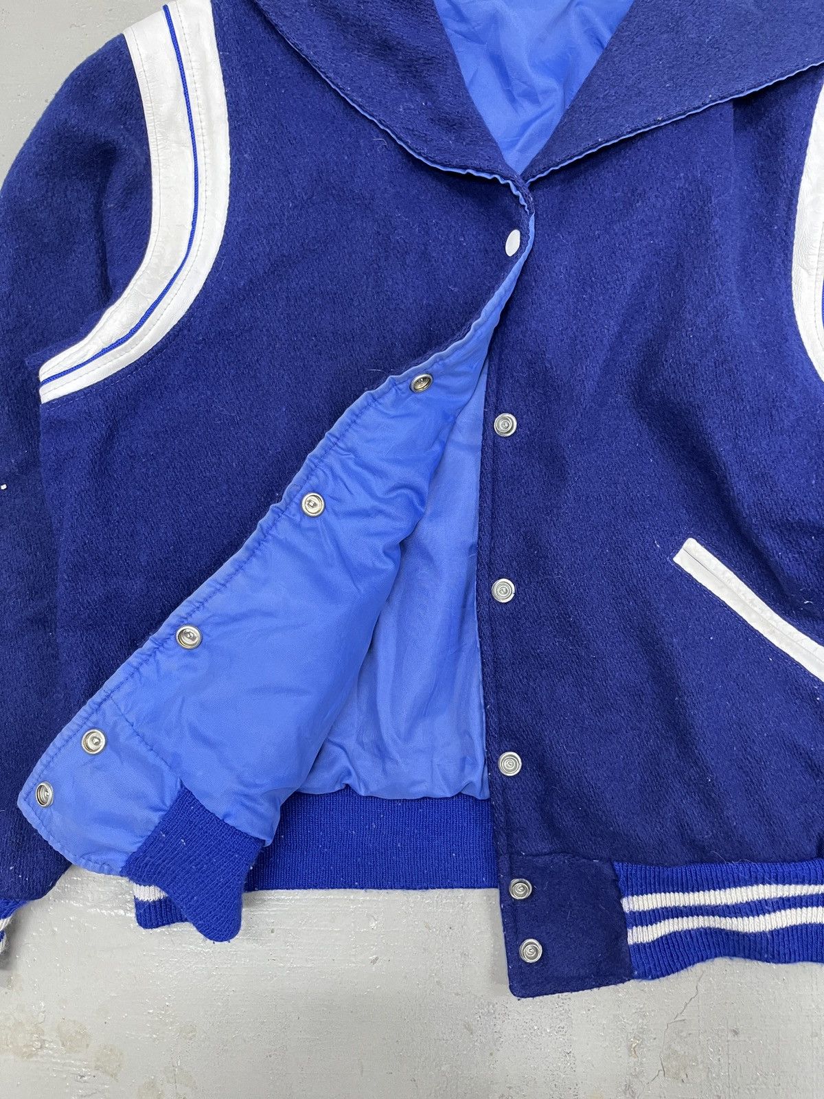 Vintage VINTAGE 80's TROPHY WOOL LEATHER VARSITY BOMBER JACKET Size US L / EU 52-54 / 3 - 11 Thumbnail