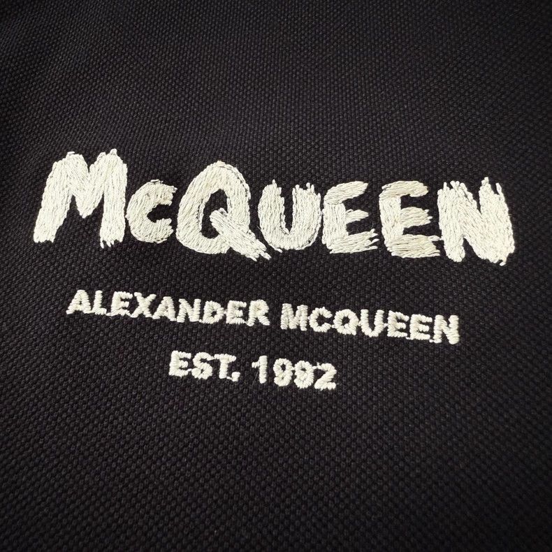 Alexander McQueen Alexander Mcqueen Embroidered logo short sleeves Size US S / EU 44-46 / 1 - 3 Thumbnail