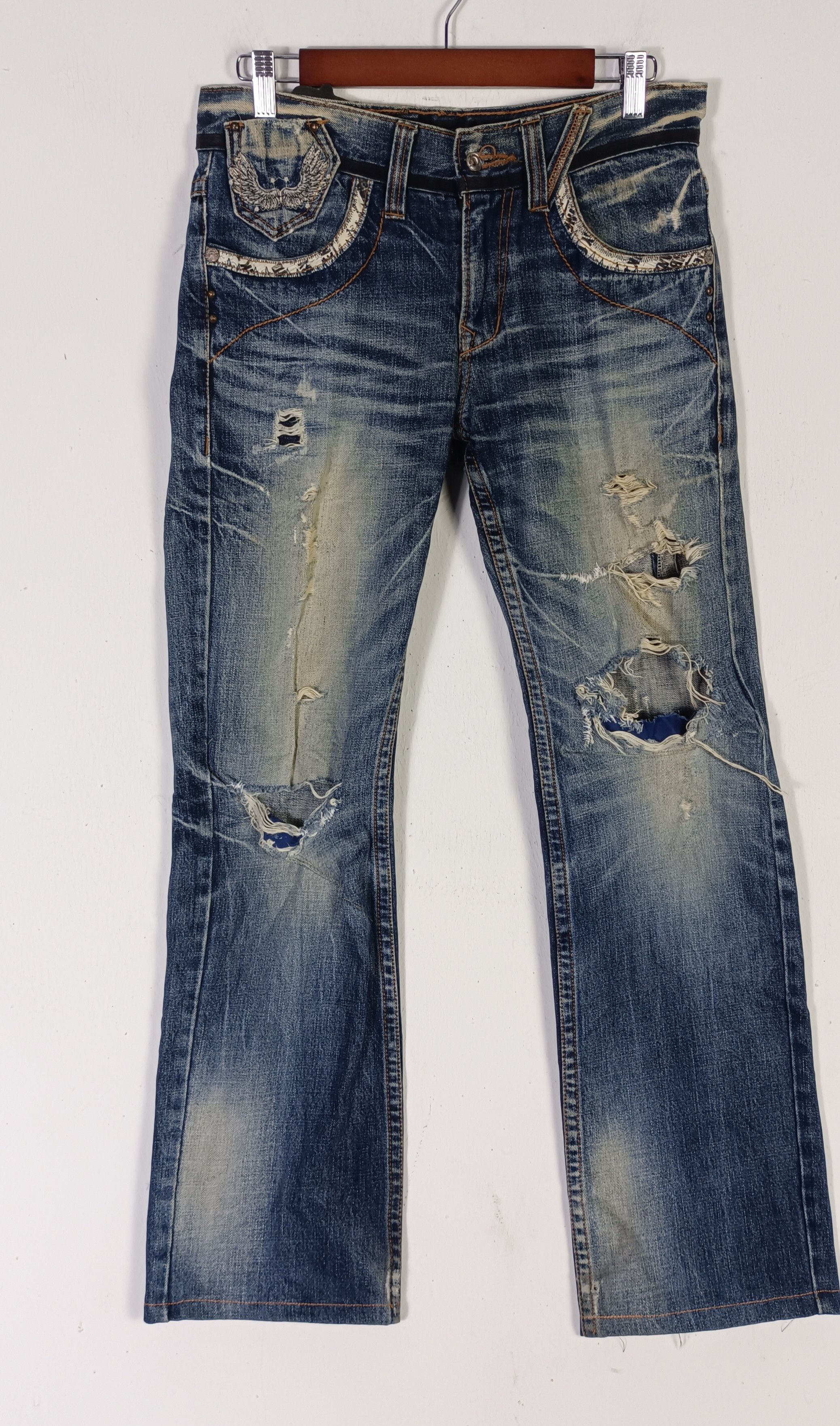 Japanese Brand 🔥Vintage Red Pepper embroidered VINTAGE 71 Distressed jeans Size US 31 - 8 Thumbnail