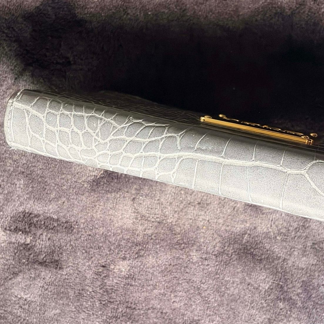 Bebe Gold & Gray Faux Crocodile Bebe Wallet Size ONE SIZE - 7 Thumbnail