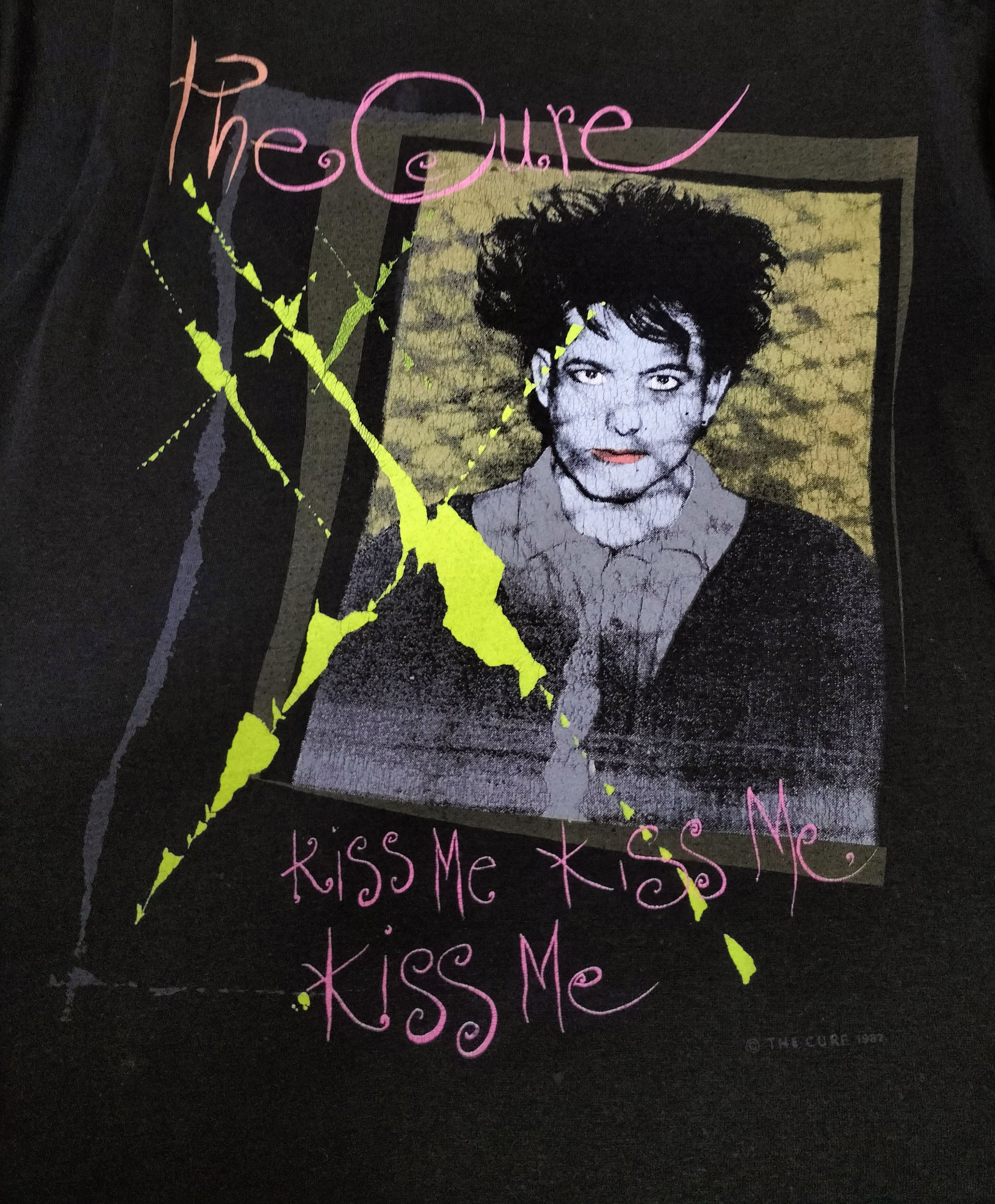 Band Tees Vintage the cure ©1987 kiss me tour paperthin shirt Size US M / EU 48-50 / 2 - 4 Thumbnail