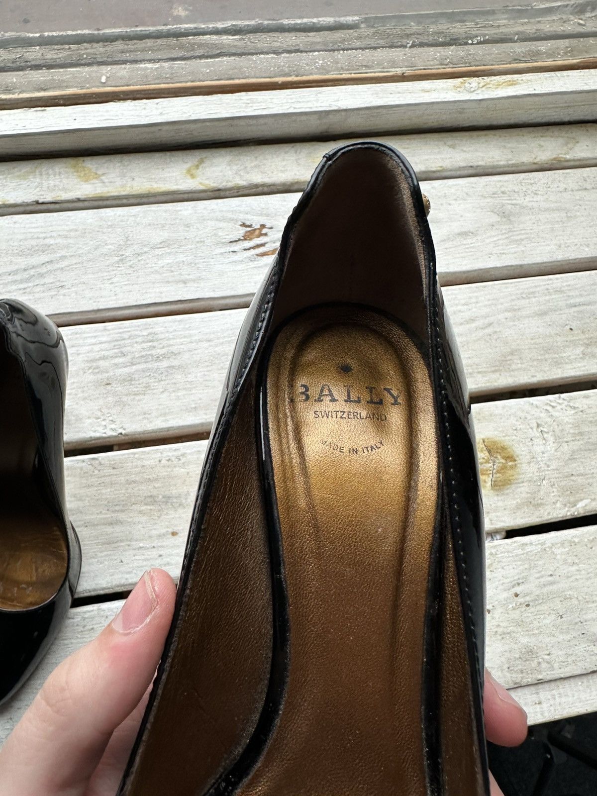 Bally LUXURY 🚨 BALLY VNTG HEELS WOMEN BLACK GOLD LUXURY RARE Size US 8 / IT 38 - 15 Thumbnail