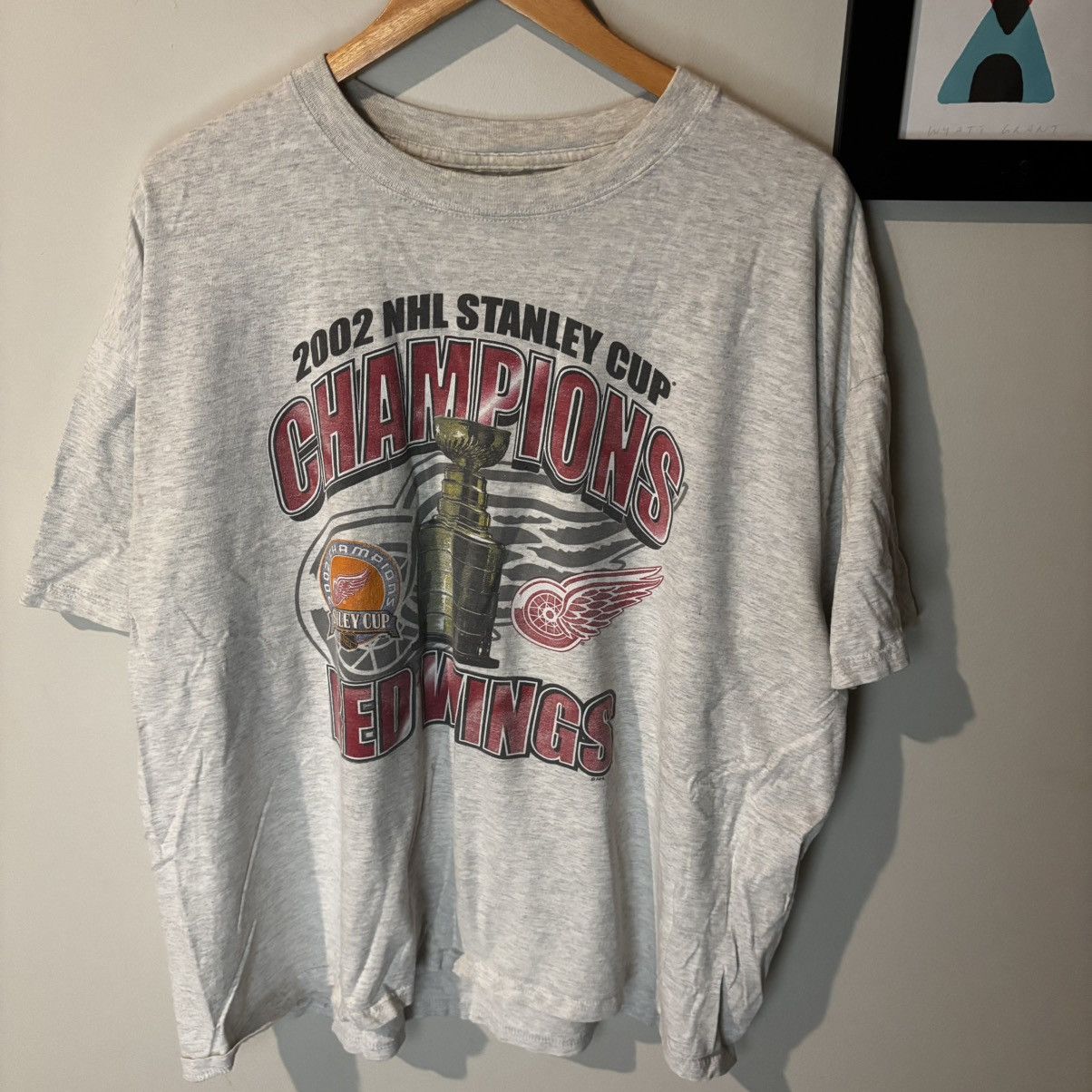 Vintage Vintage 2002 Stanley Cub Champions Red Wings Graphic T Shirt Size US L / EU 52-54 / 3 - 1 Thumbnail
