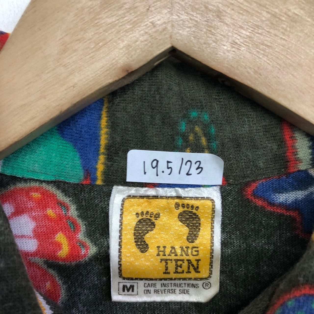 Hang Ten × Vintage *Vintage HANG TEN Full print flower n butterfly polo tee Size US M / EU 48-50 / 2 - 9 Thumbnail