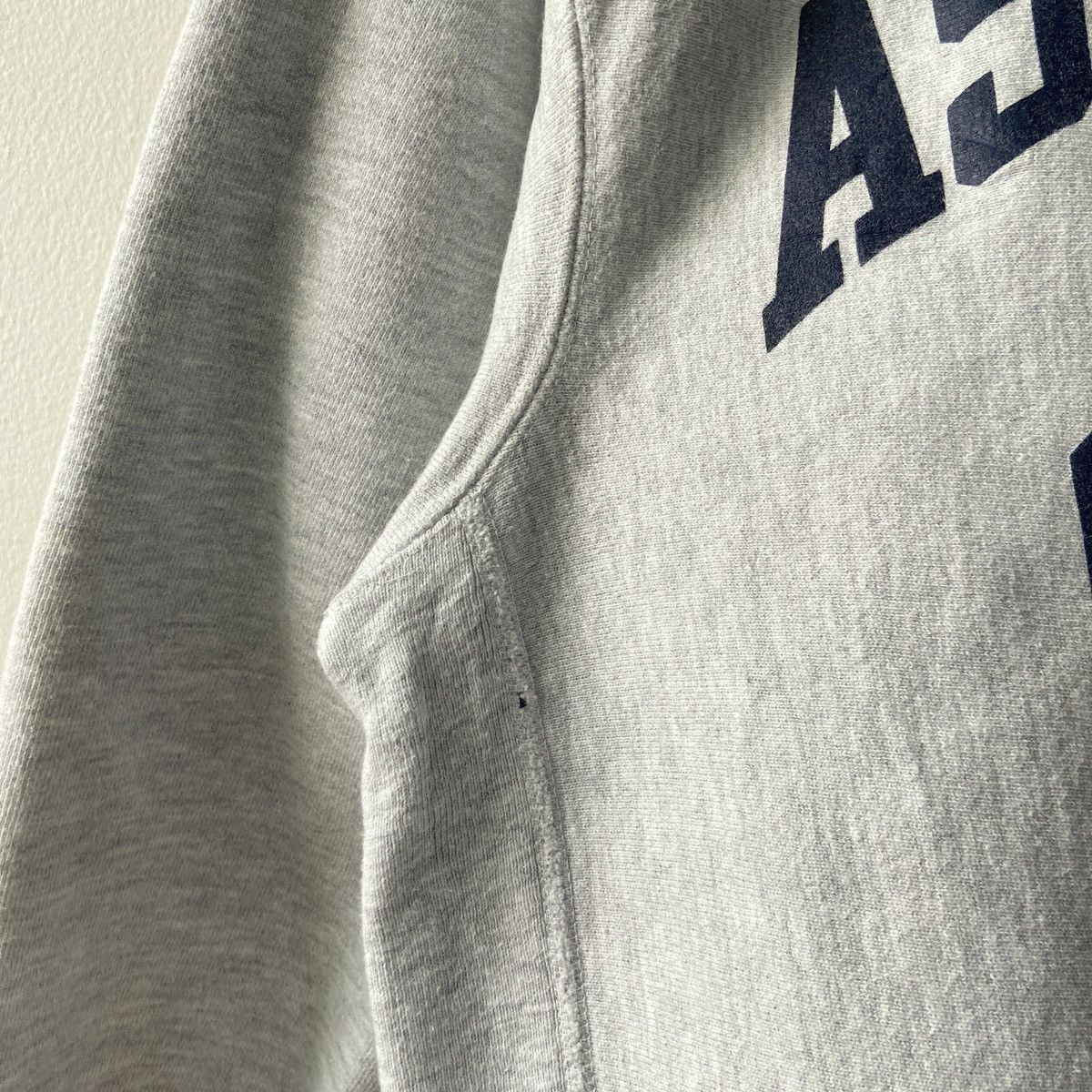 Champion Vintage 90s champion reverse weave US Navy Crewneck Size US XL / EU 56 / 4 - 5 Thumbnail