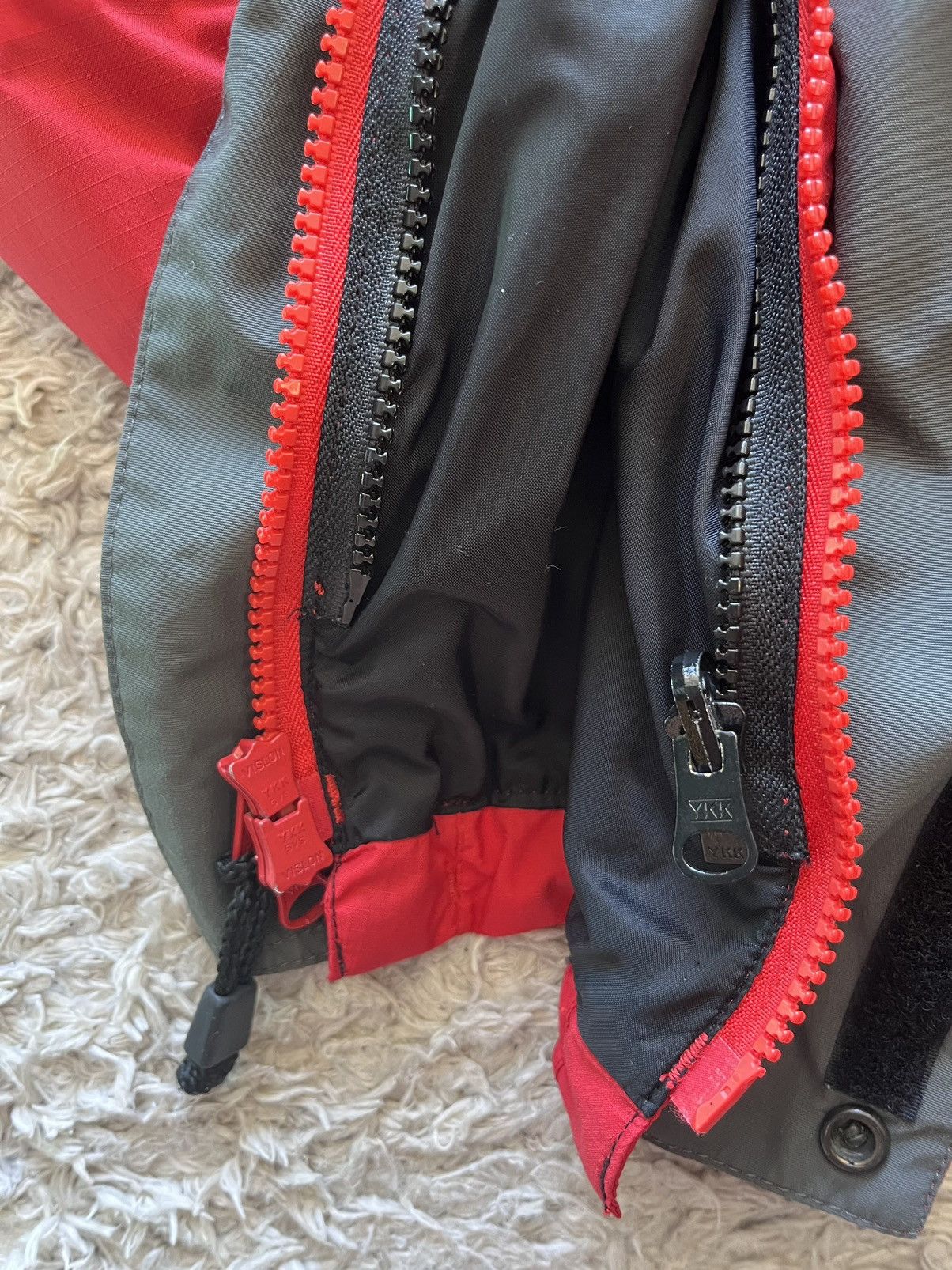 The North Face Vintage The North Face HydroSeal Red Jacket Size US L / EU 52-54 / 3 - 7 Thumbnail