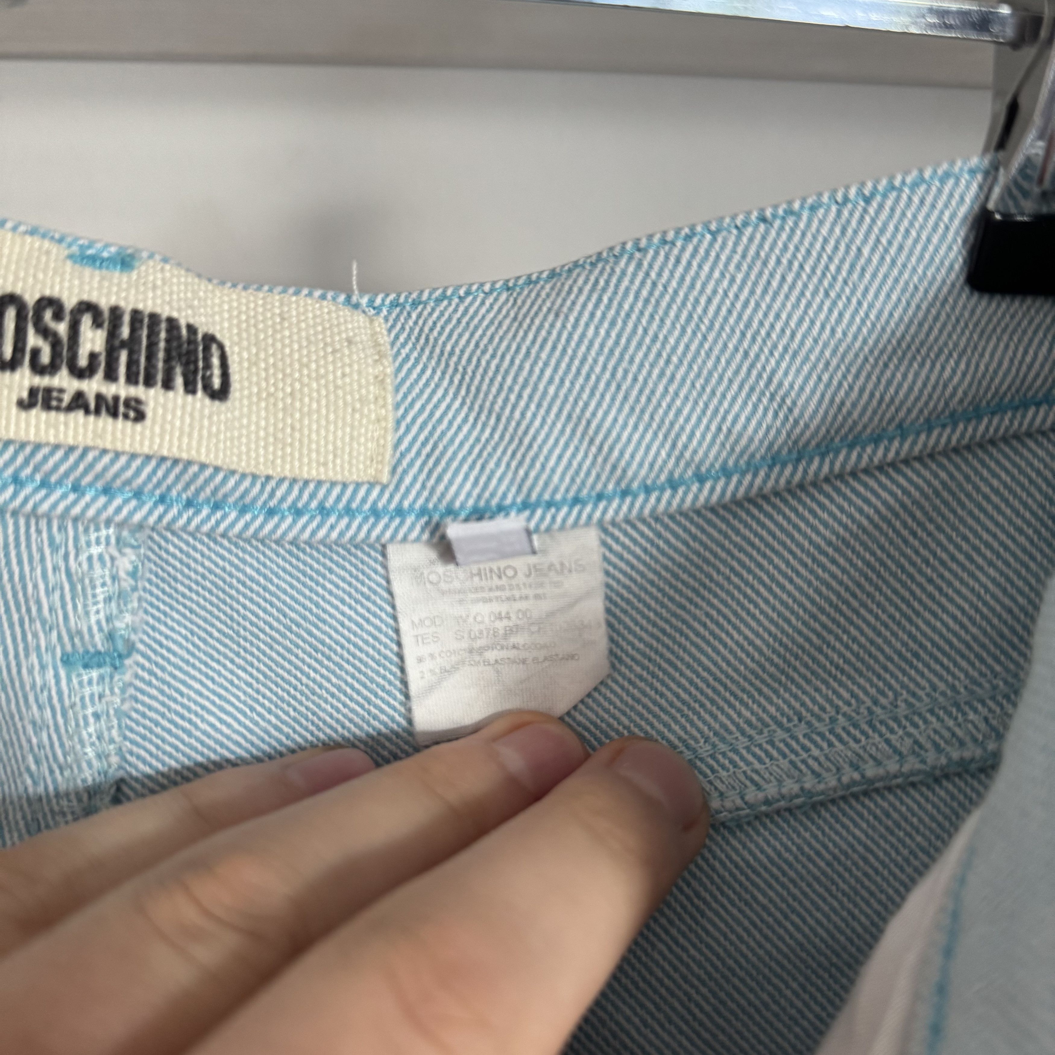 Moschino Vintage MOSCHINO Jeans Logo Blue Light Wide Jeans Size 28" / US 6 / IT 42 - 15 Thumbnail