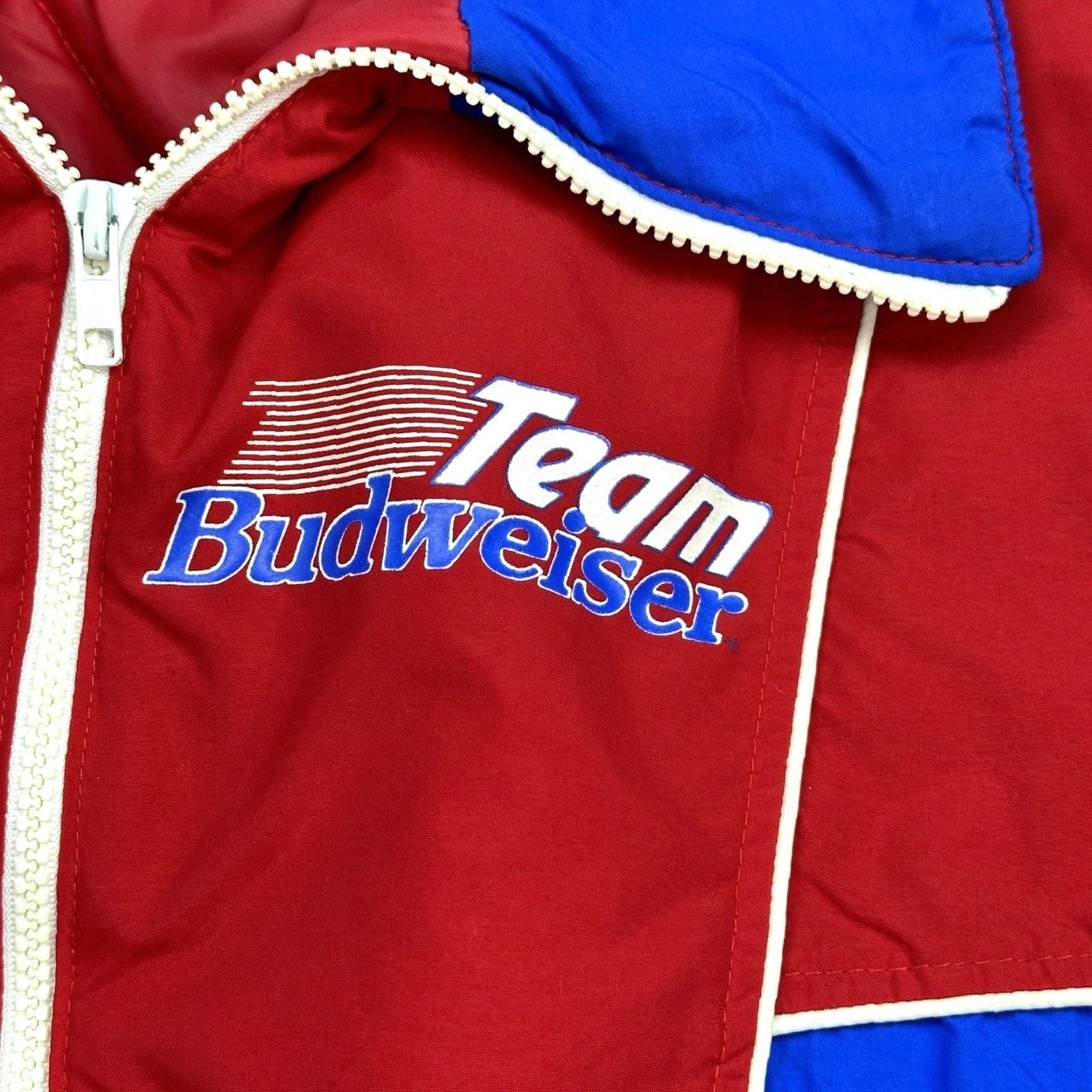 Budweiser VINTAGE Budweiser NASCAR Jacket Mens L Red Bomber Insulated Nylon Zip 80s USA Crew Neck Stand-Up Pockets Quilted Logo Outdoor Racing Classic Men Size US L / EU 52-54 / 3 - 5 Thumbnail