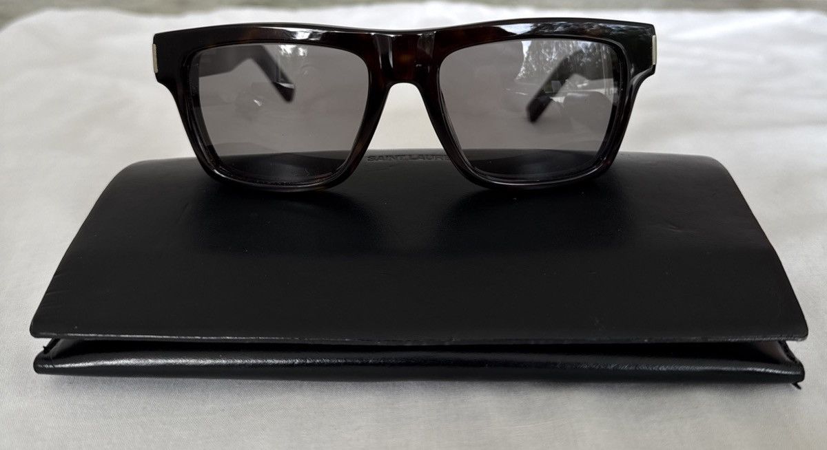 Saint Laurent Paris Saint Laurent Bold 5 Tortoiseshell Size ONE SIZE - 2 Thumbnail