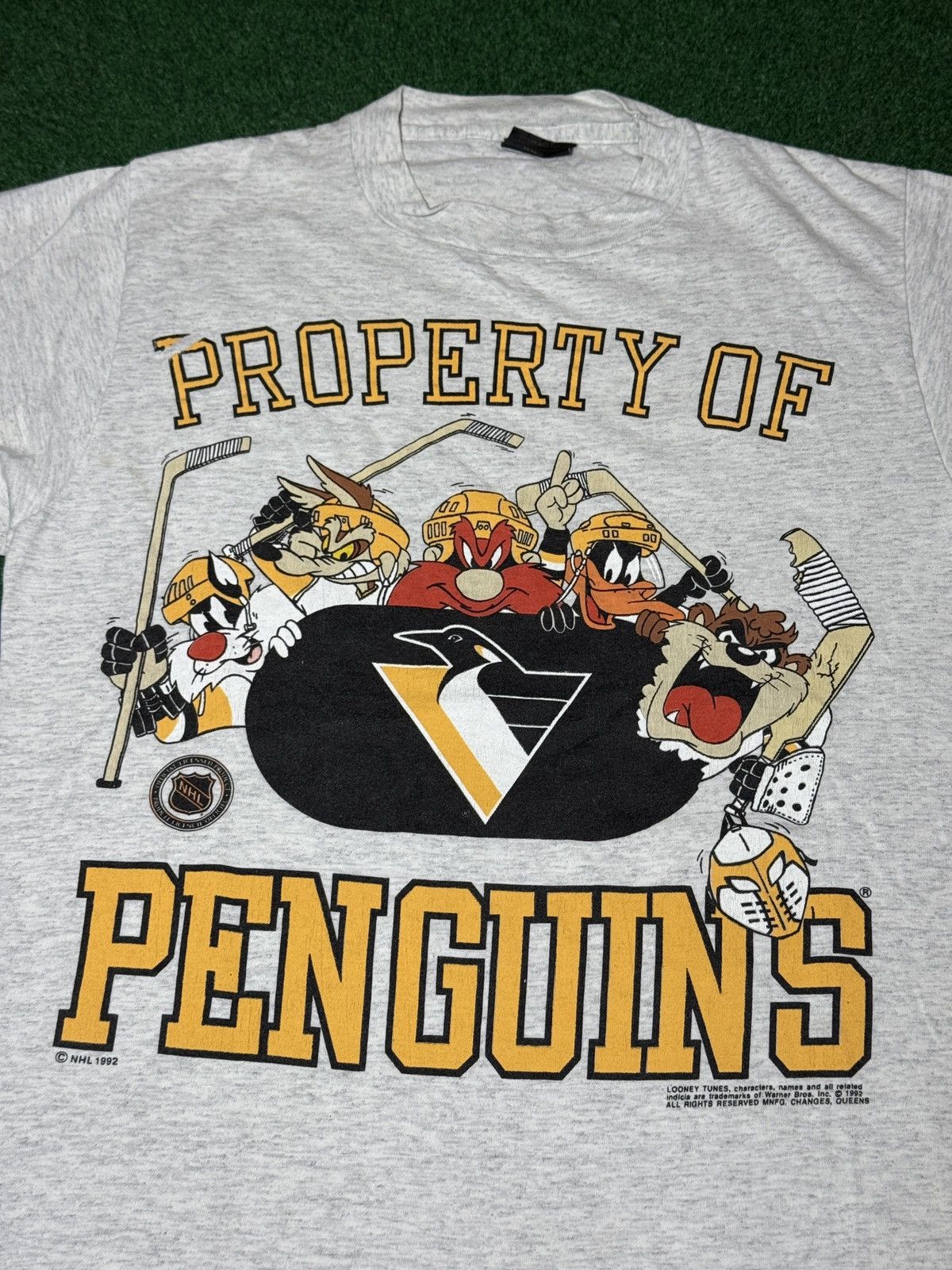Changes Pittsburgh Penguins Looney Tunes 90s Cartoon Hockey T Shirt Size US L / EU 52-54 / 3 - 2 Thumbnail