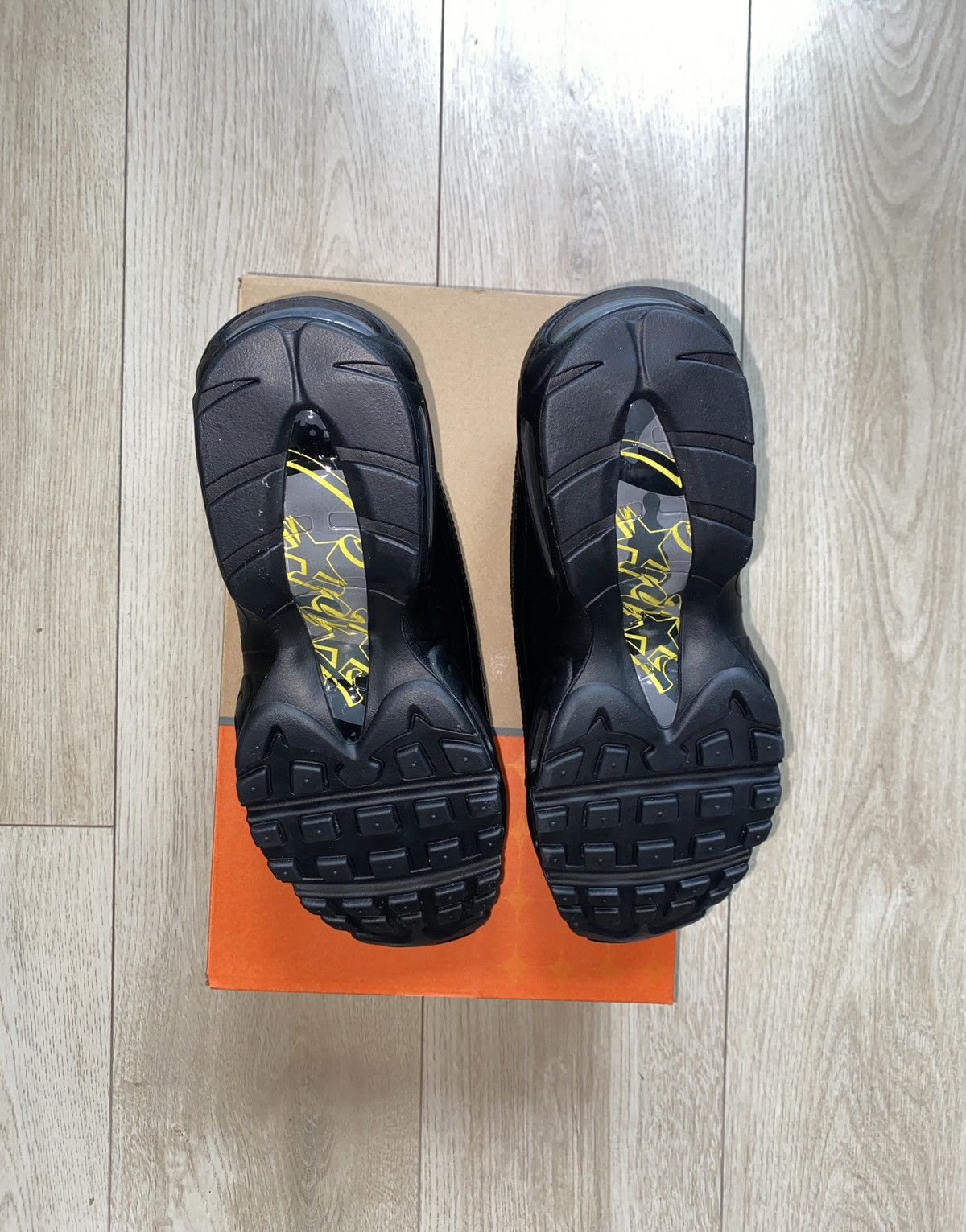 Corteiz × Nike Air Max 95 ‘Honey Blacks’ Size US 10 / EU 43 - 10 Thumbnail
