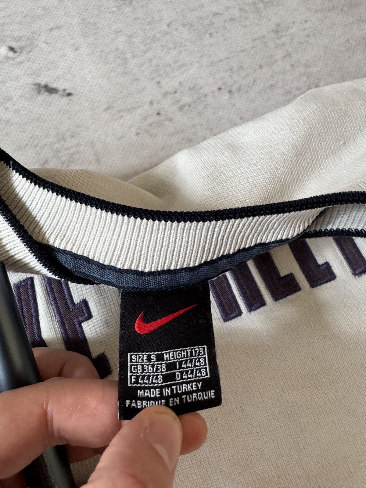 Nike × Vintage NIKE VINTAGE CENTER LOGO OVERSIZE BAGGY FIT SWEATSHIRT Size US S / EU 44-46 / 1 - 5 Thumbnail