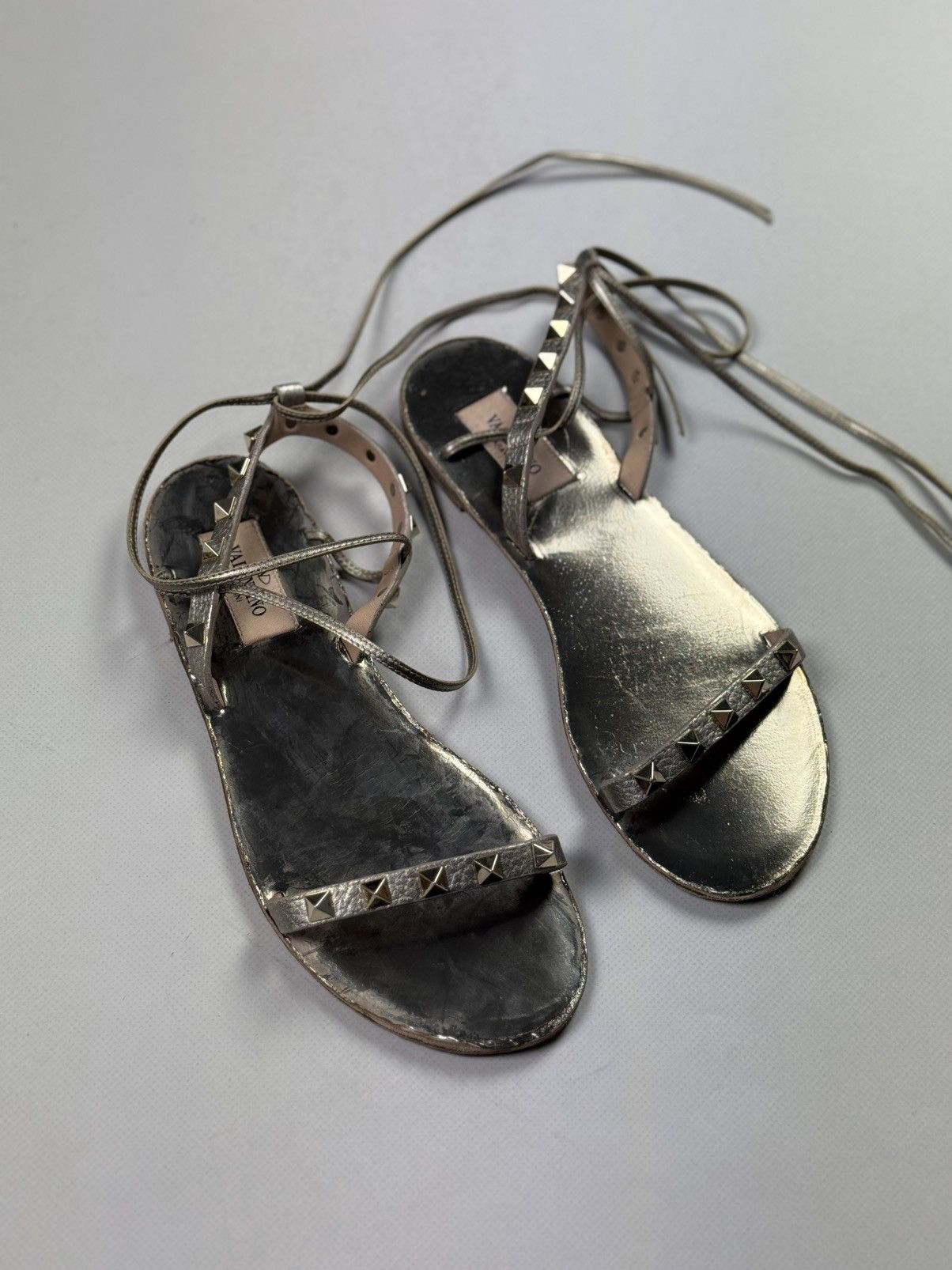 Valentino Valentino Garavani Ladies Studded Flats Sandals Size 35 Size US 5 / IT 35 - 1 Thumbnail