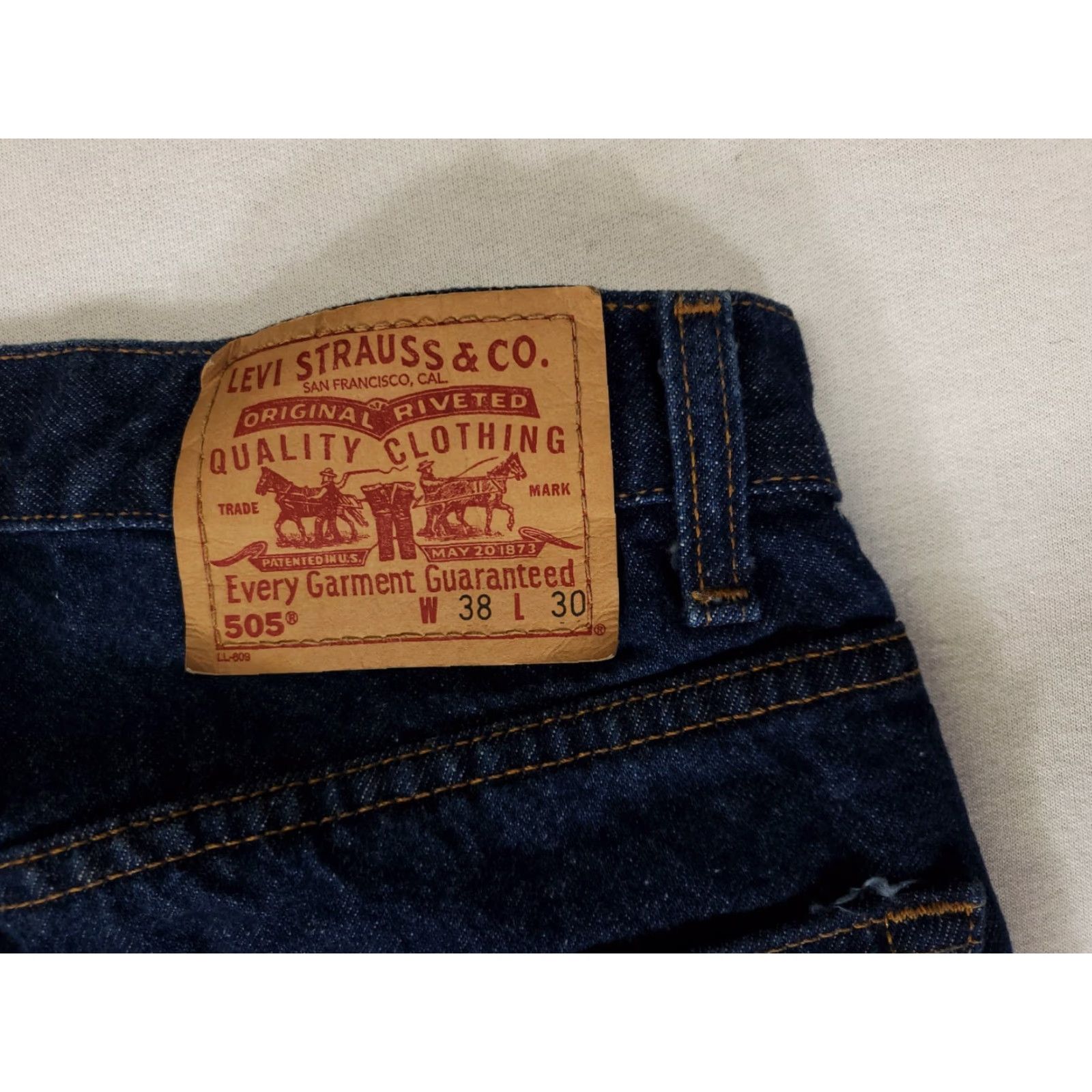 Levi's VINTAGE Levi's 505 VTG Y2K Regular Fit Jeans Blue Mens 36x30 Inseam 30 5-Pocket Design Denim Cotton Straight Size US 36 / EU 52 - 3 Thumbnail