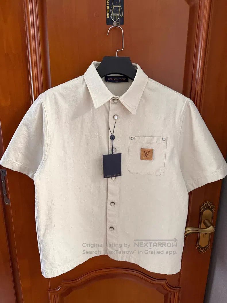 Louis Vuitton Louis Vuitton Beige leather logo short sleeve shirt Size US M / EU 48-50 / 2 - 1 Thumbnail