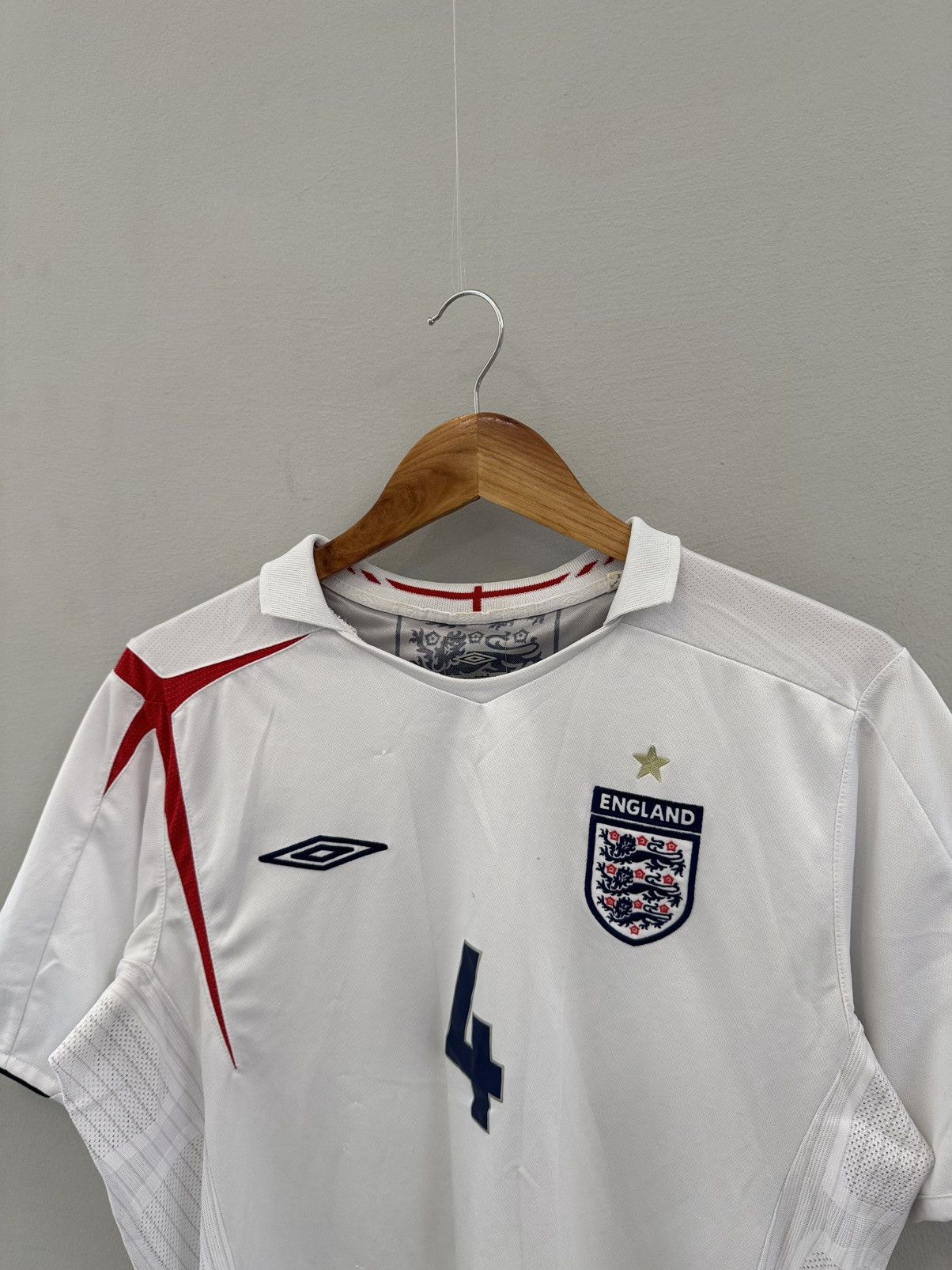 Umbro × Vintage Umbro England 2007/2009 #4 Gerrard Football Jersey Size US L / EU 52-54 / 3 - 3 Thumbnail