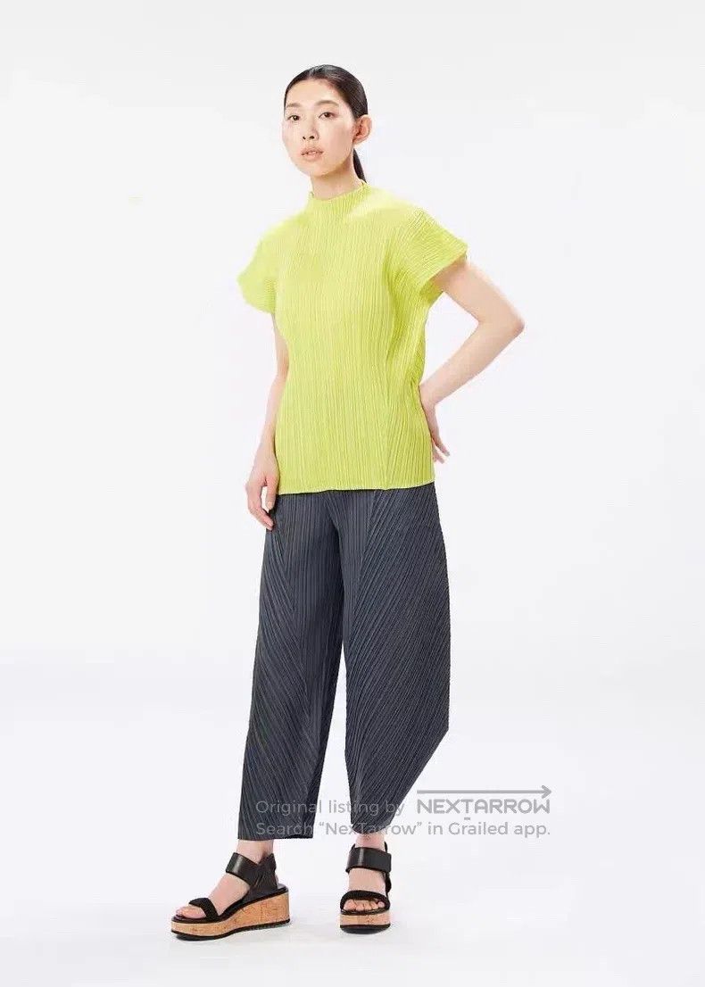 Issey Miyake Issey Miyake Yellow Ruffle Cap Sleeve Top Size L / US 10 / IT 46 - 2 Thumbnail