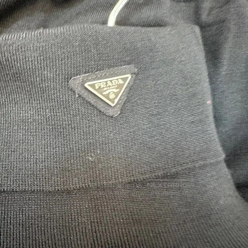 Other Prada Women’s Black Knitted Sweater. Size M / US 6-8 / IT 42-44 - 4 Thumbnail