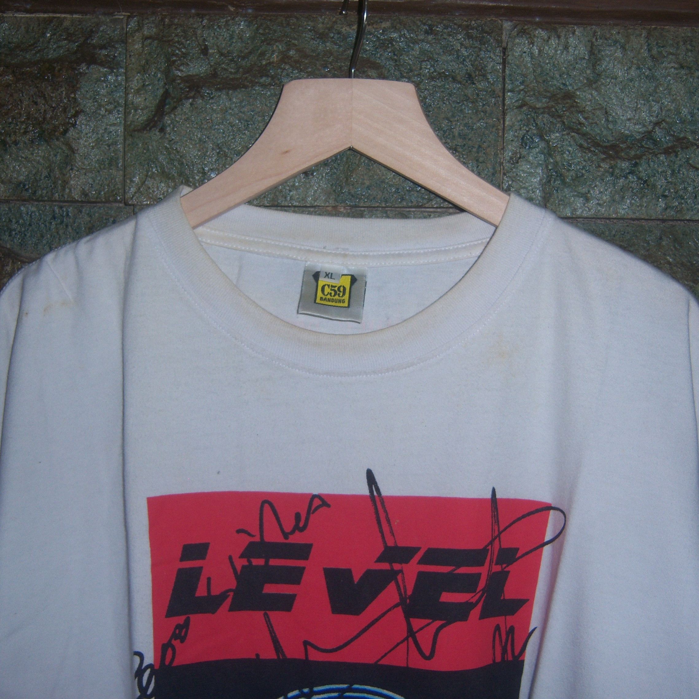 Band Tees Late 90s Level 42 Indonesian Fans Club Size US L / EU 52-54 / 3 - 4 Thumbnail