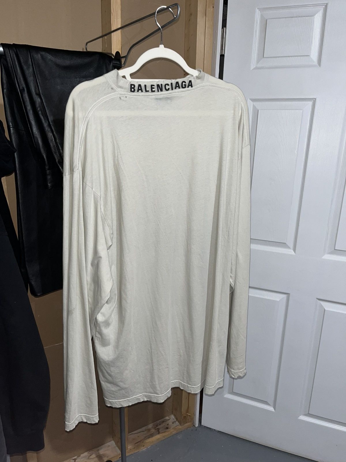 Balenciaga Logo Neck Distressed Embro Rib Jersey Long Sleeve T-Shirt Size US M / EU 48-50 / 2 - 3 Thumbnail
