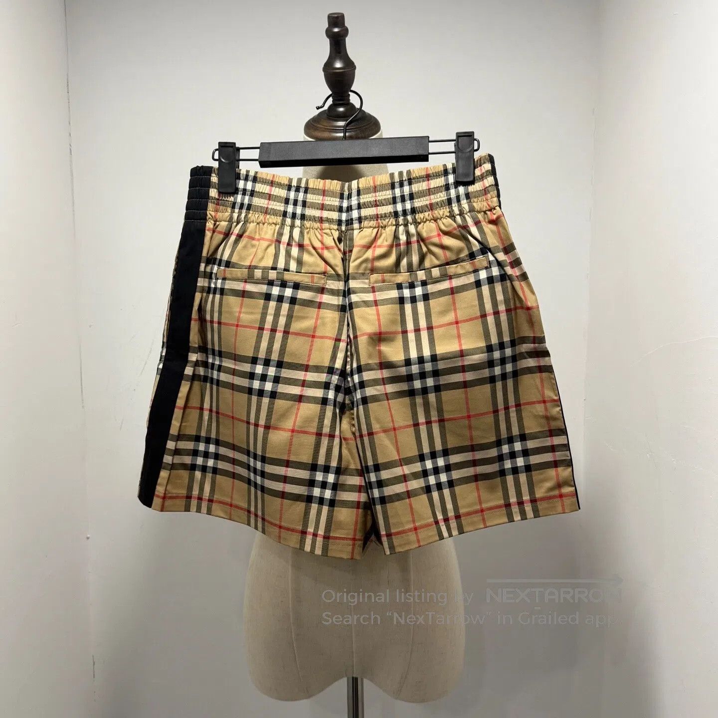 Burberry Burberry size UK6 Trending Black and White Plaid Shorts| Size US 27 - 1 Thumbnail