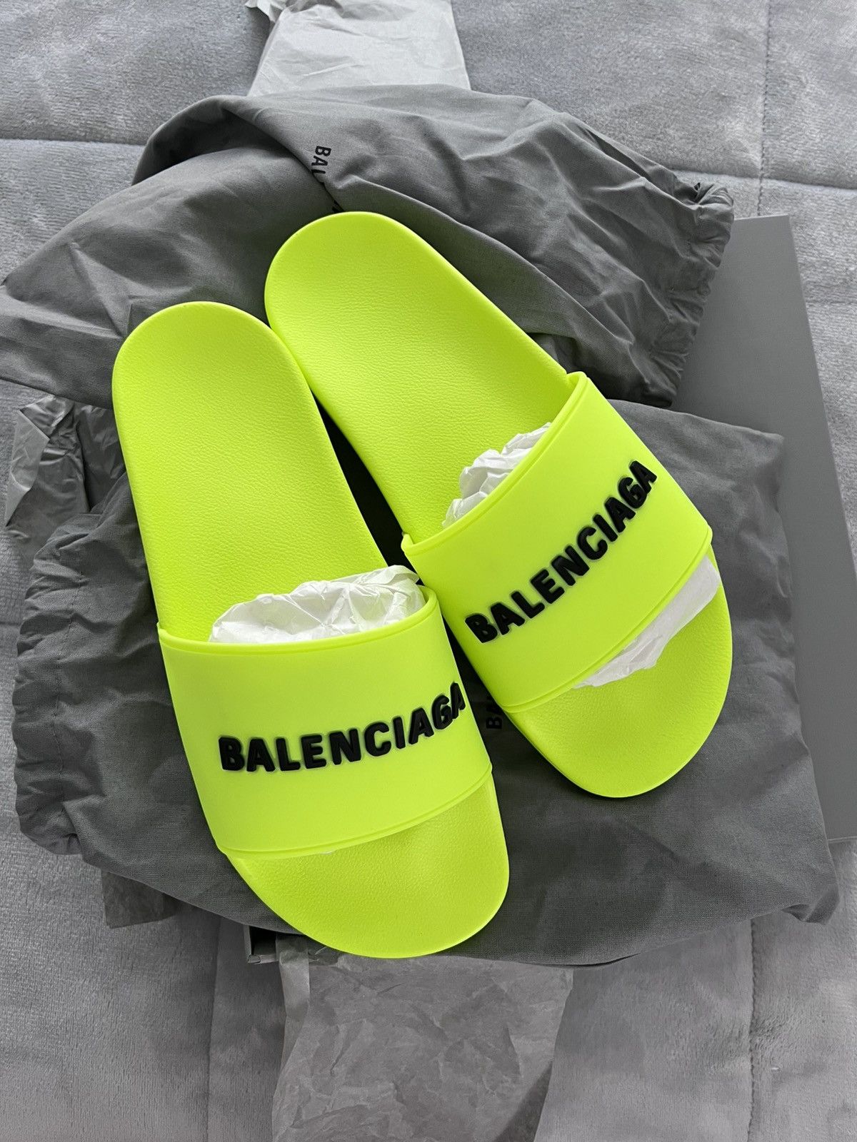 Balenciaga Balenciaga Neon Yellow Slides EU 42 NIB Size US 9 / EU 42 - 1 Thumbnail