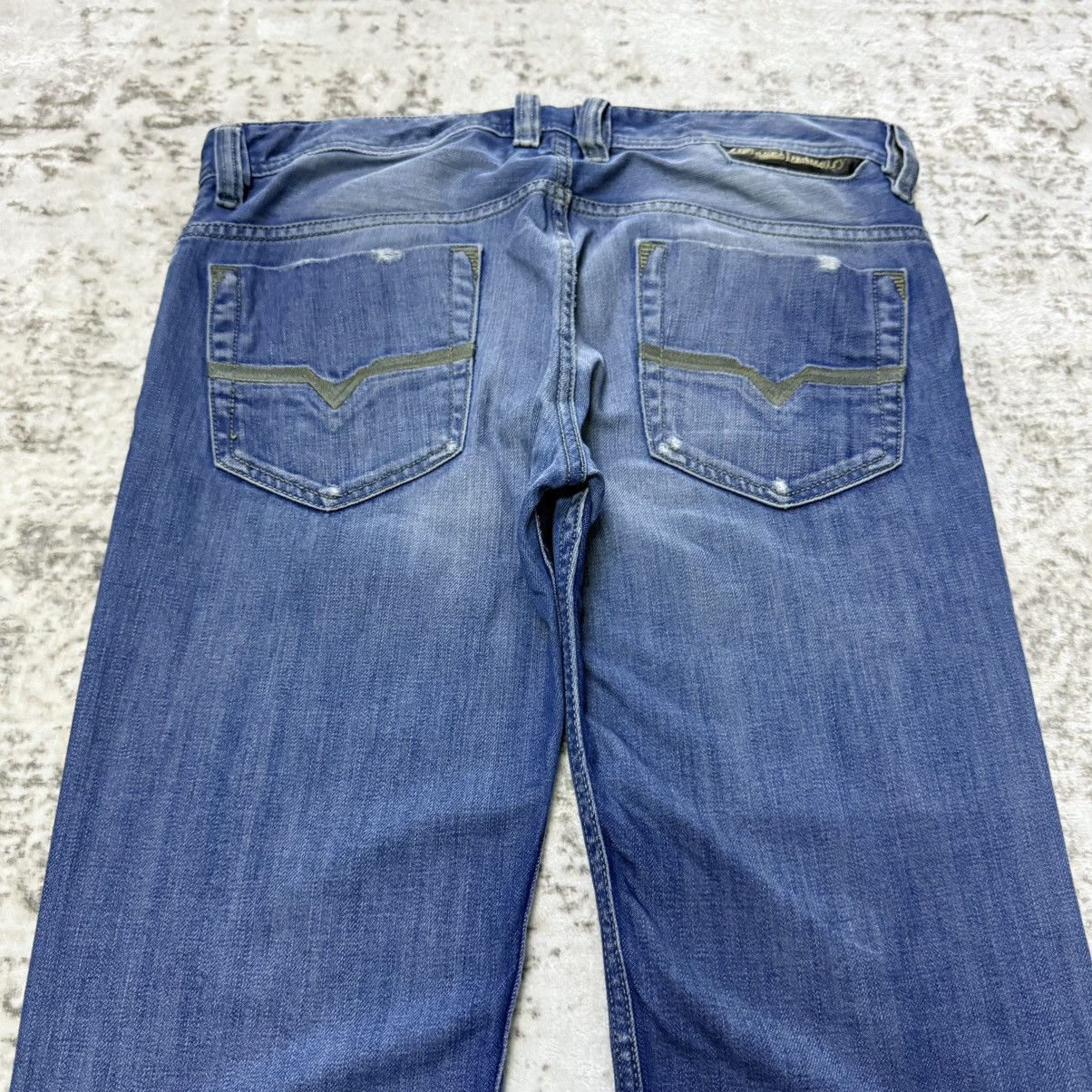Diesel 2000s Diesel Fade Wash Studded Slim Jeans Size US 31 - 8 Thumbnail