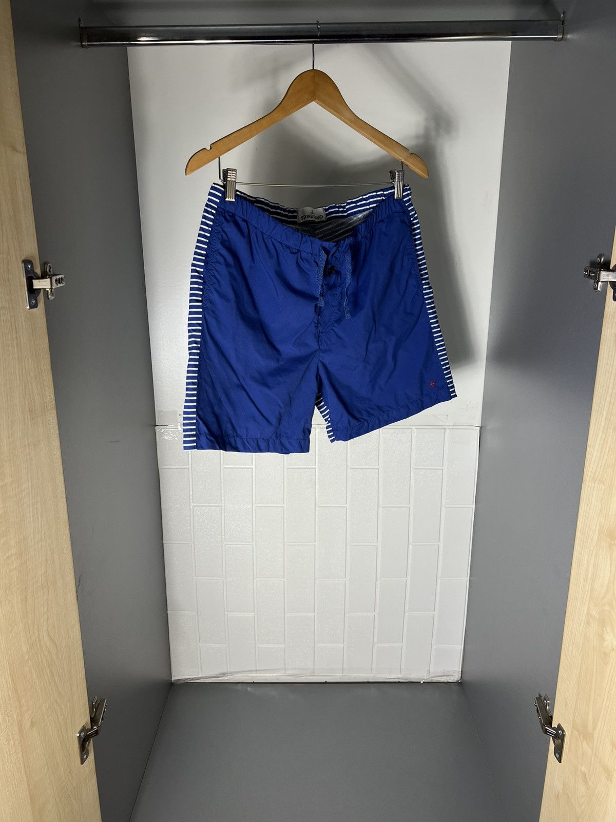 Stone Island STONE ISLAND MARINA SHORTS Size US 32 / EU 48 - 6 Thumbnail