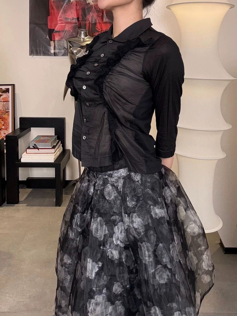 Comme des Garcons Comme Des Garcons Pleated Twisted Lace Medium Sleeve Shirt Size S / US 4 / IT 40 - 4 Thumbnail