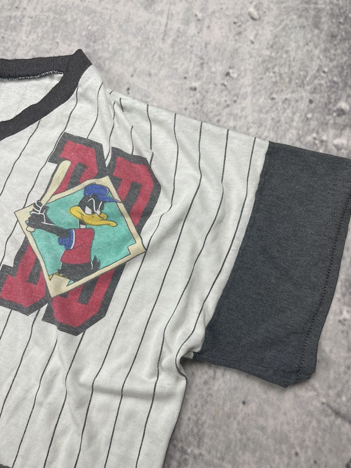 Vintage Vintage 1992 tee Daffy Duck baseball Size US XL / EU 56 / 4 - 6 Thumbnail