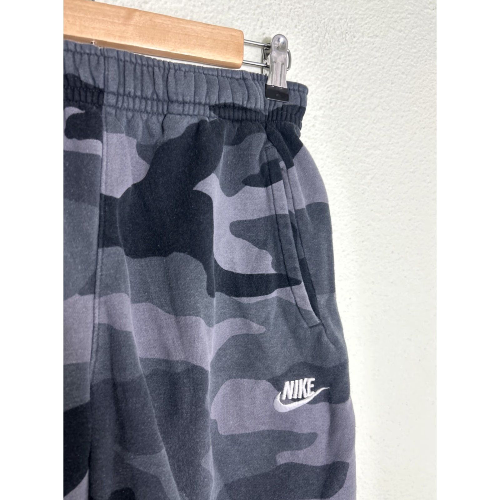 Nike Nike Sportswear NSW Men’s Club Fleece Gray Camouflage Shorts S Size US 29 - 5 Thumbnail