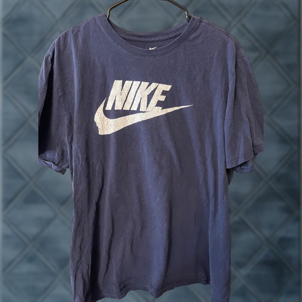 Nike Nike Athletic Logo T-Shirt Mens XL Navy Blue Distressed Sports Size US XL / EU 56 / 4 - 1 Thumbnail