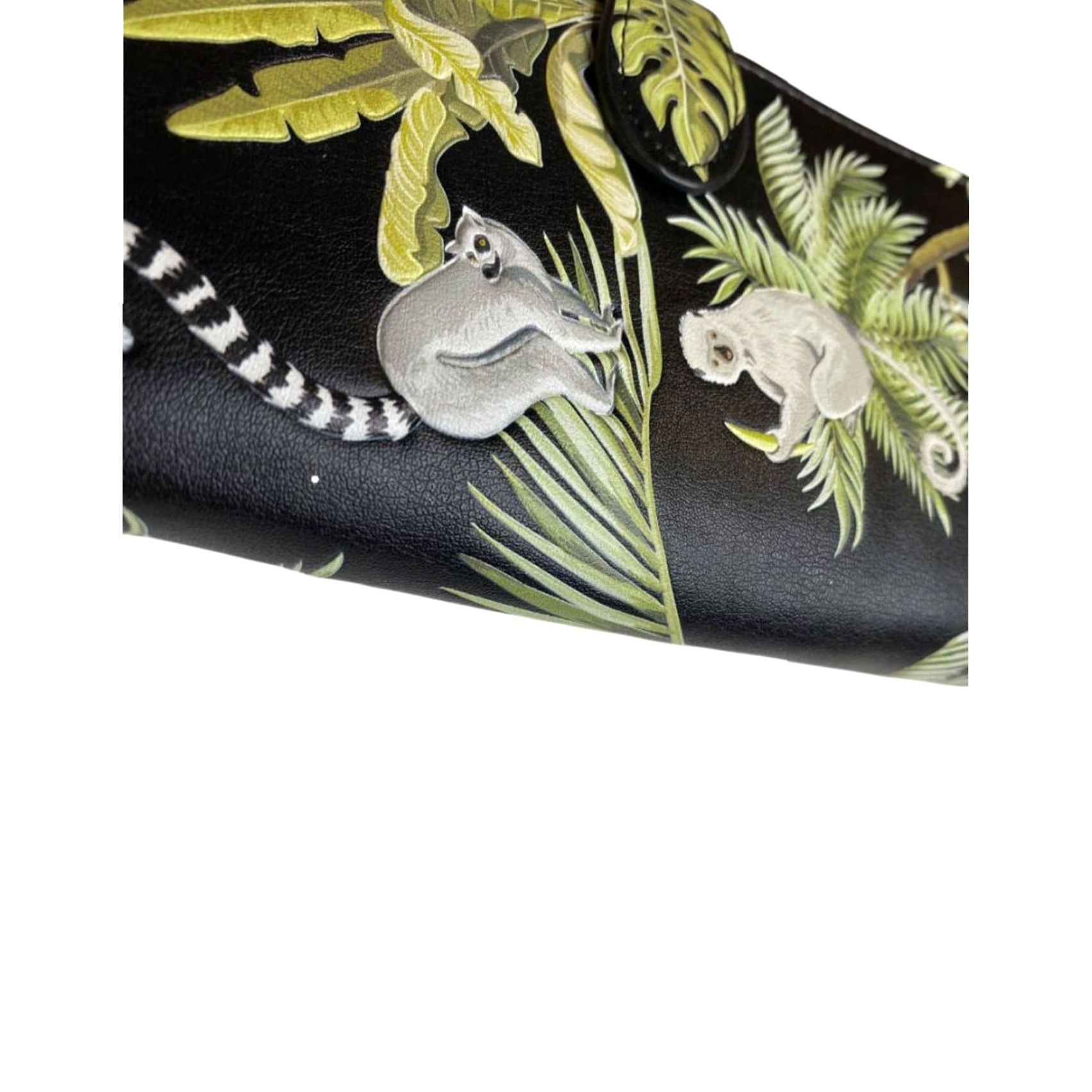 Vintage Shag Wear Canada Wallet Bifold Sloth Lemur Monkey Vegan Leather Green Women Wallet Size ONE SIZE - 4 Thumbnail