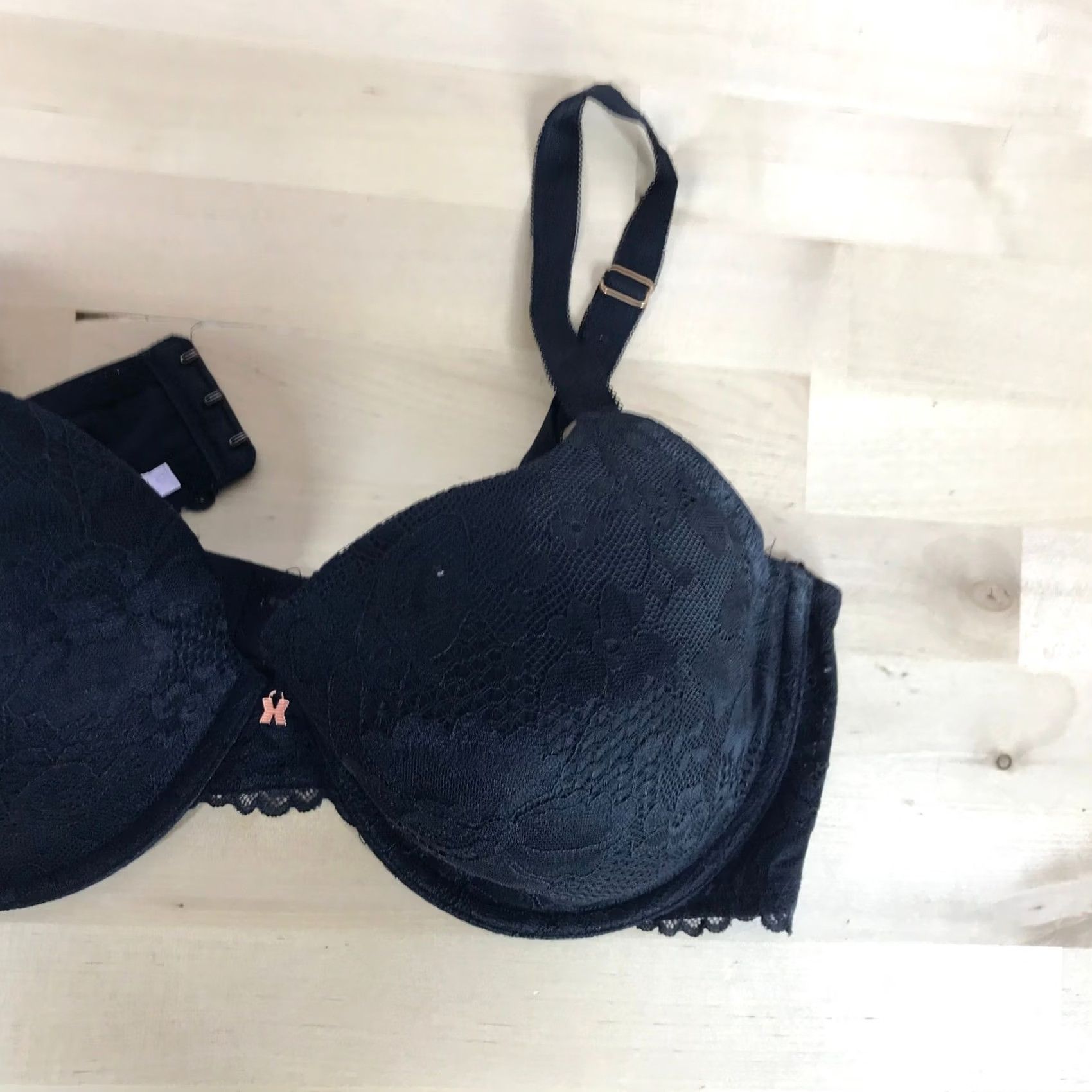Vintage Savage X Fenty Bra Black Floral Lace Underwire Full Coverage Rose Gold Hardware 36C Womens Size ONE SIZE - 3 Thumbnail