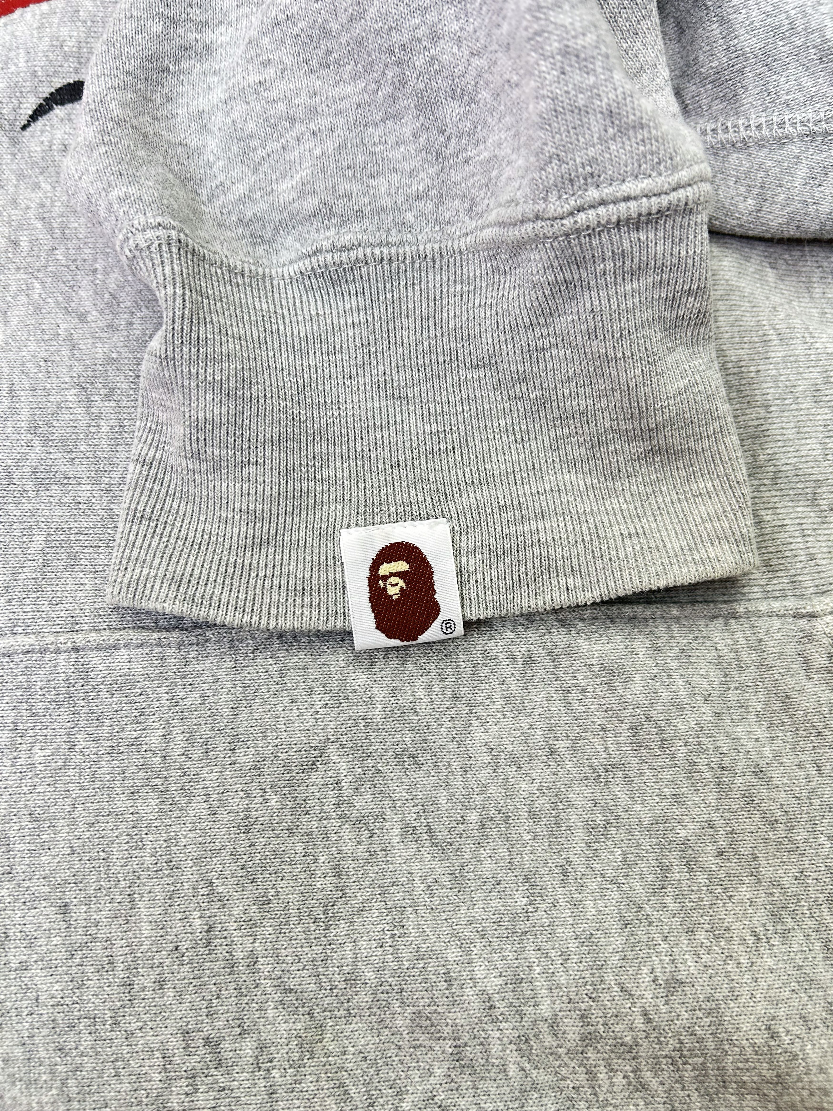 Bape 2005 Bape x Kaws Sta Pullover Hoodie [Size M Fit Like L] Size US M / EU 48-50 / 2 - 5 Thumbnail