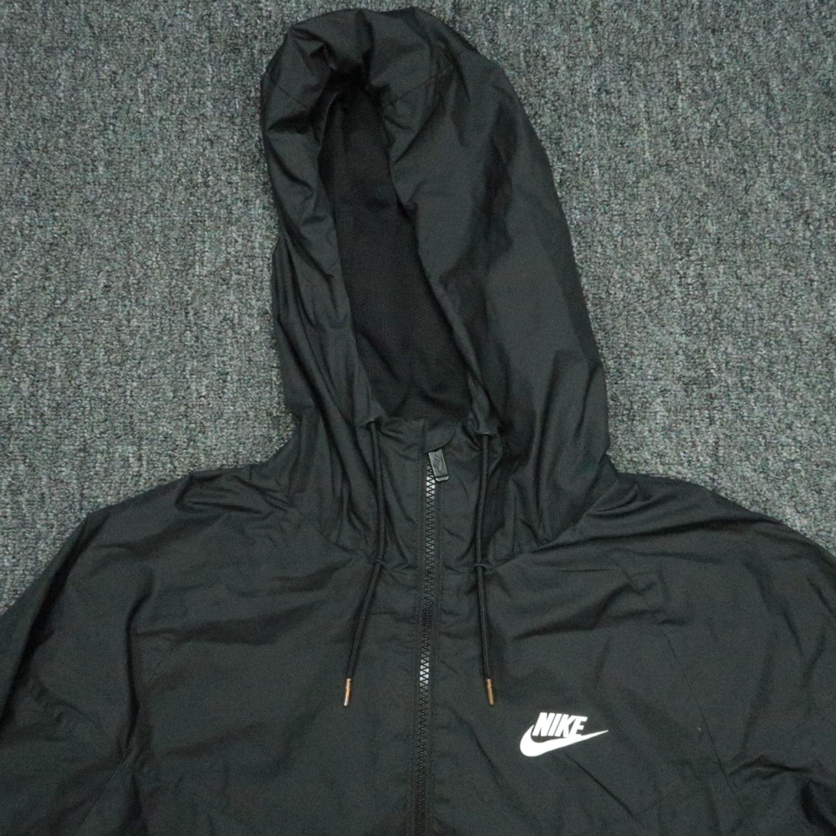 Nike Nike Jacket Mens Small Black Windrunner Windbreaker Hooded Full Zip Size US S / EU 44-46 / 1 - 2 Thumbnail
