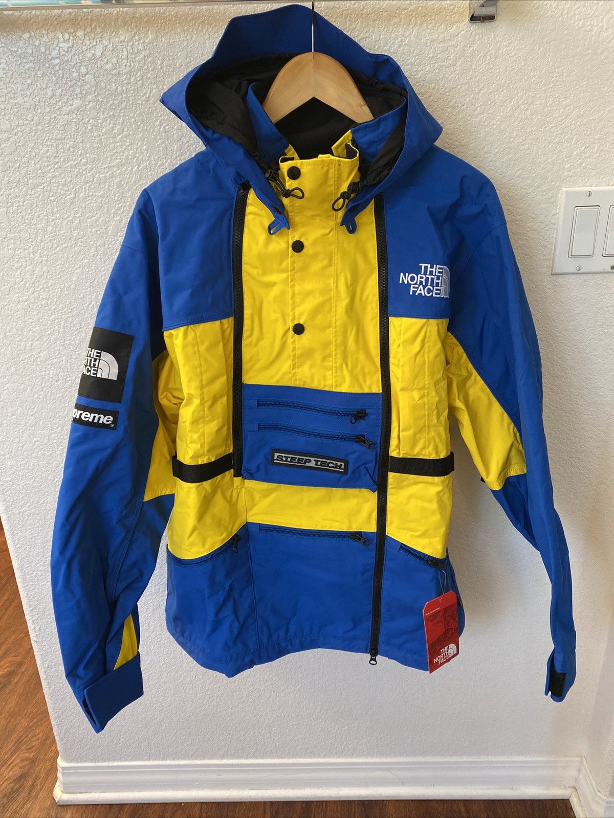 SUPREME x THE NORTH FACE STEEP TECH HOODED JACKET *DEADSTOCK