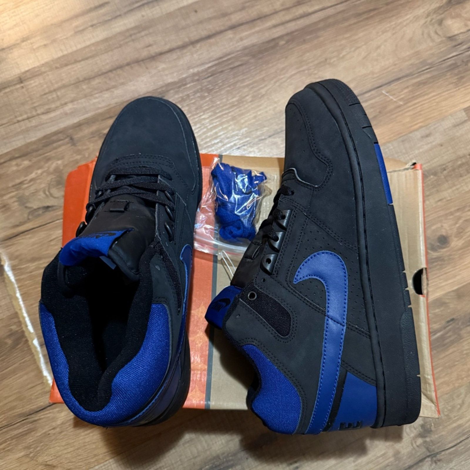 Nike 2004 Nike Delta Force 3/4 Black Blue Sport Royal Size US 10.5 / EU 43-44 - 2 Thumbnail