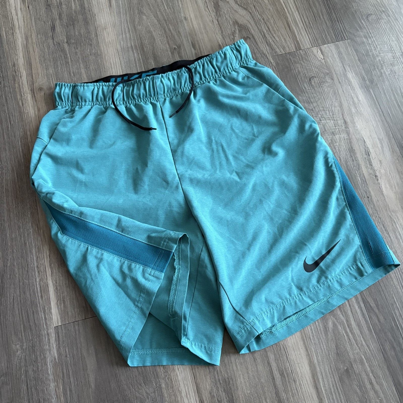 Nike Nike Standard Fit Flex Plus Athletic Training Shorts Size S Size US 30 / EU 46 - 1 Thumbnail