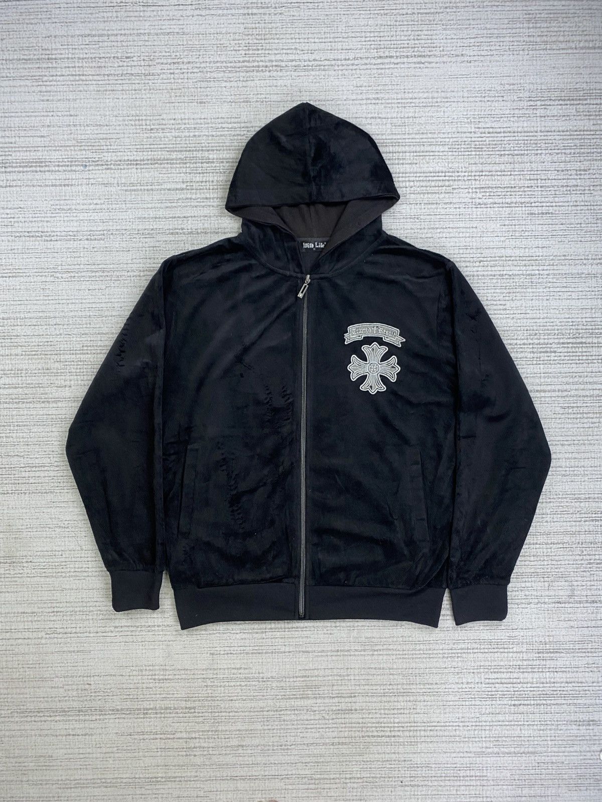 Japanese Brand × Vintage Vintage Wild Life Cross Logo Like Chrome Hearts Velvet Hoodi Size US M / EU 48-50 / 2 - 1 Thumbnail